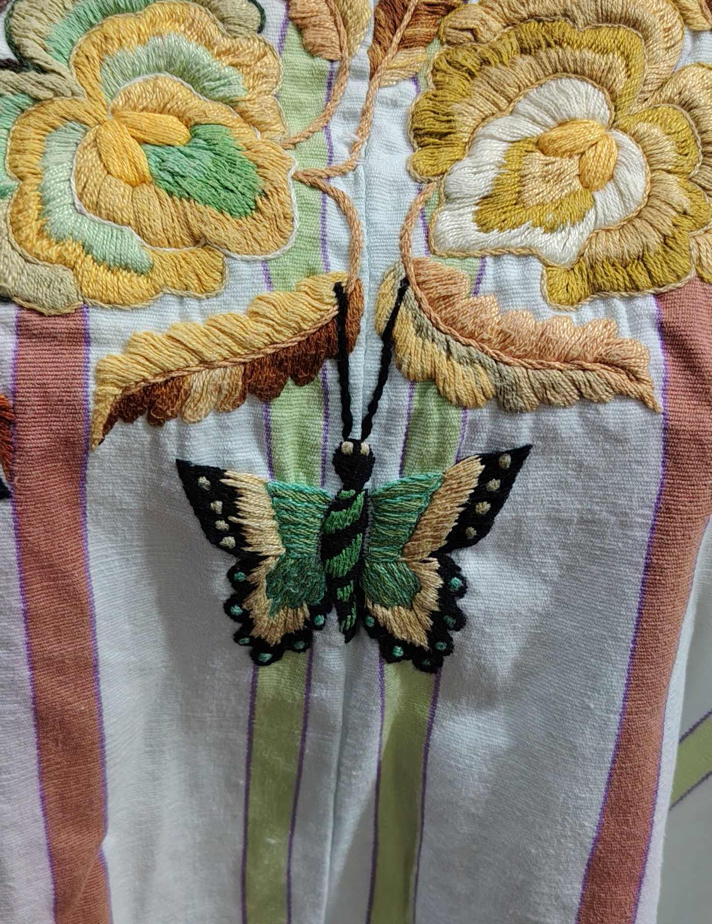 Flowers and Butterflies Santiago Huipil #7-552