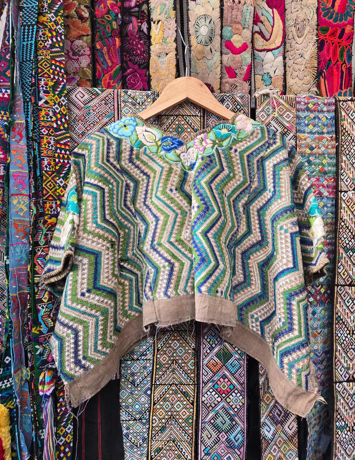 Retro Chevron Cobán Huipil #8-196
