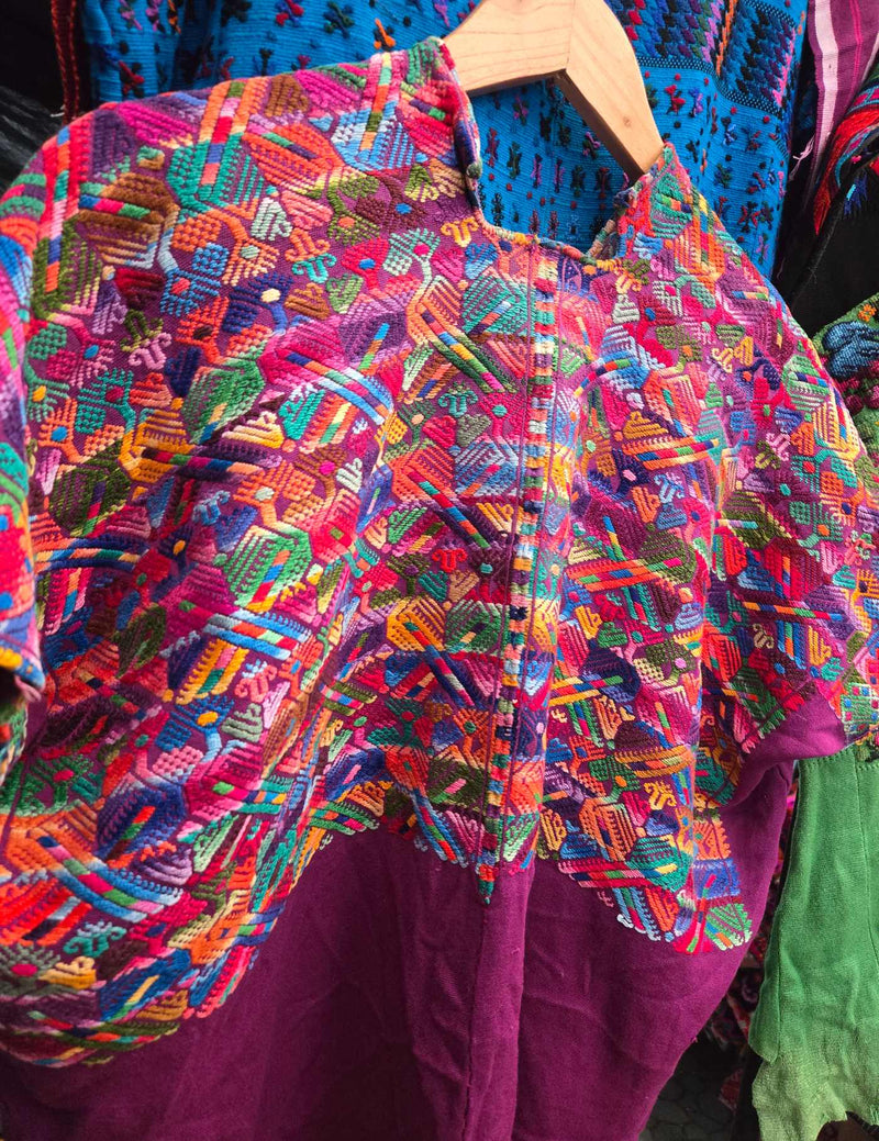 Berry Nahualá Huipil #9-80