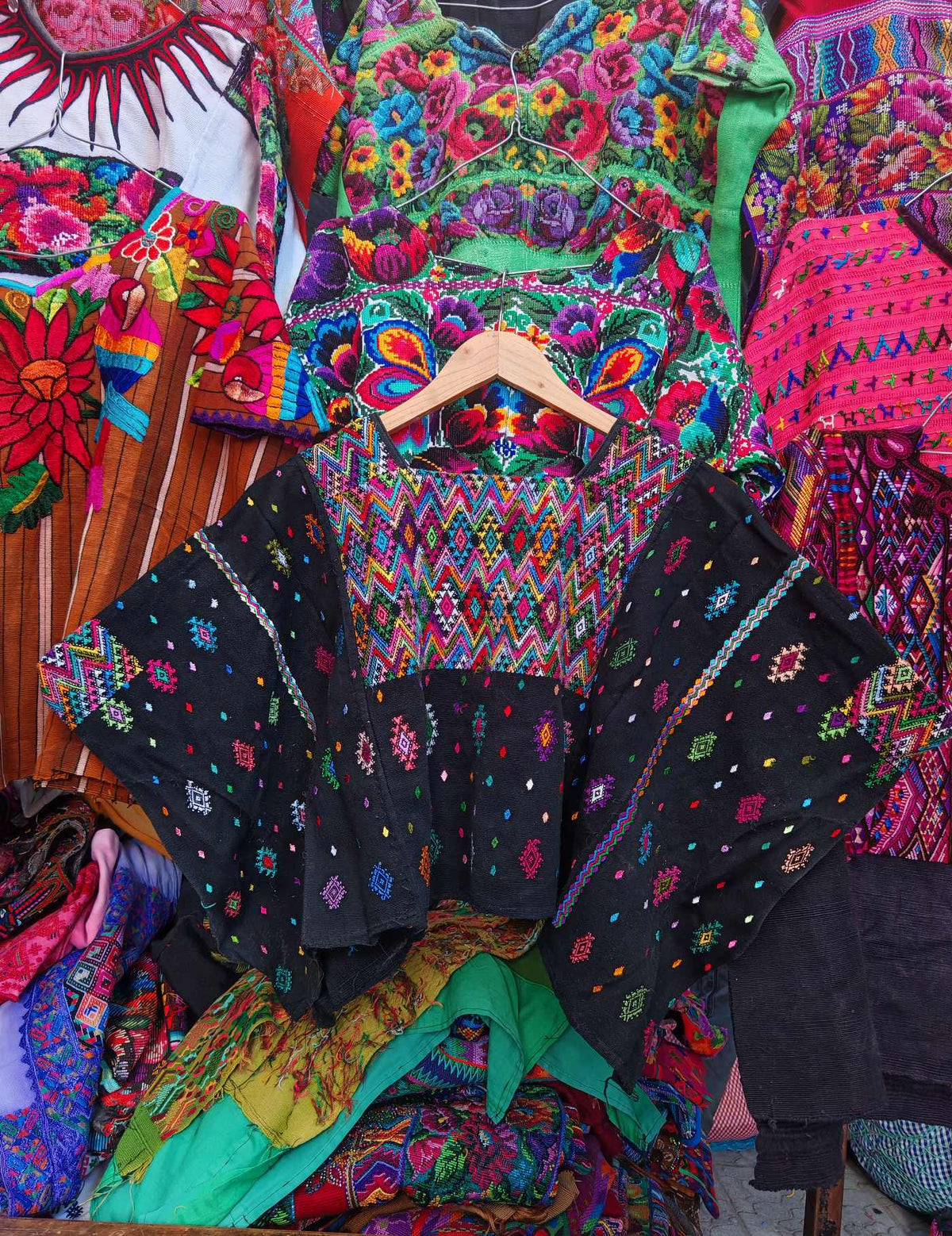 Confetti Cobán Huipil #9-307