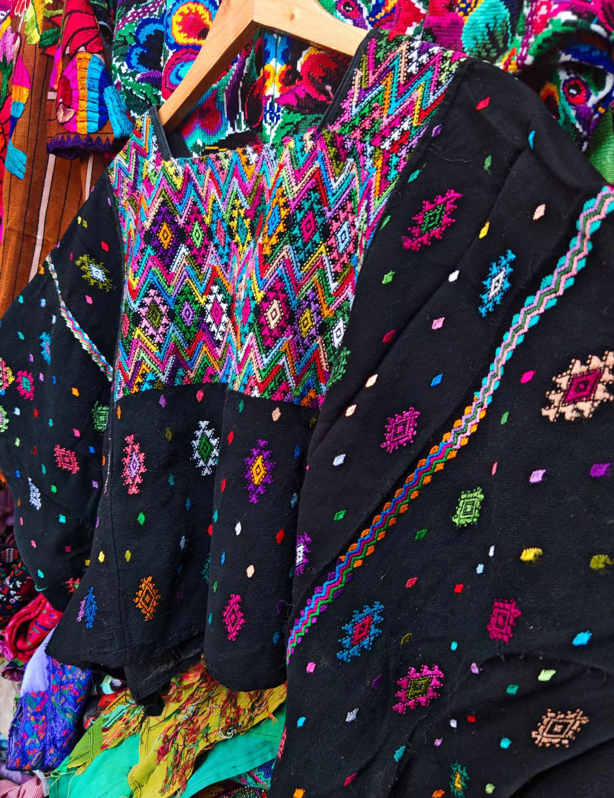 Confetti Cobán Huipil #9-307
