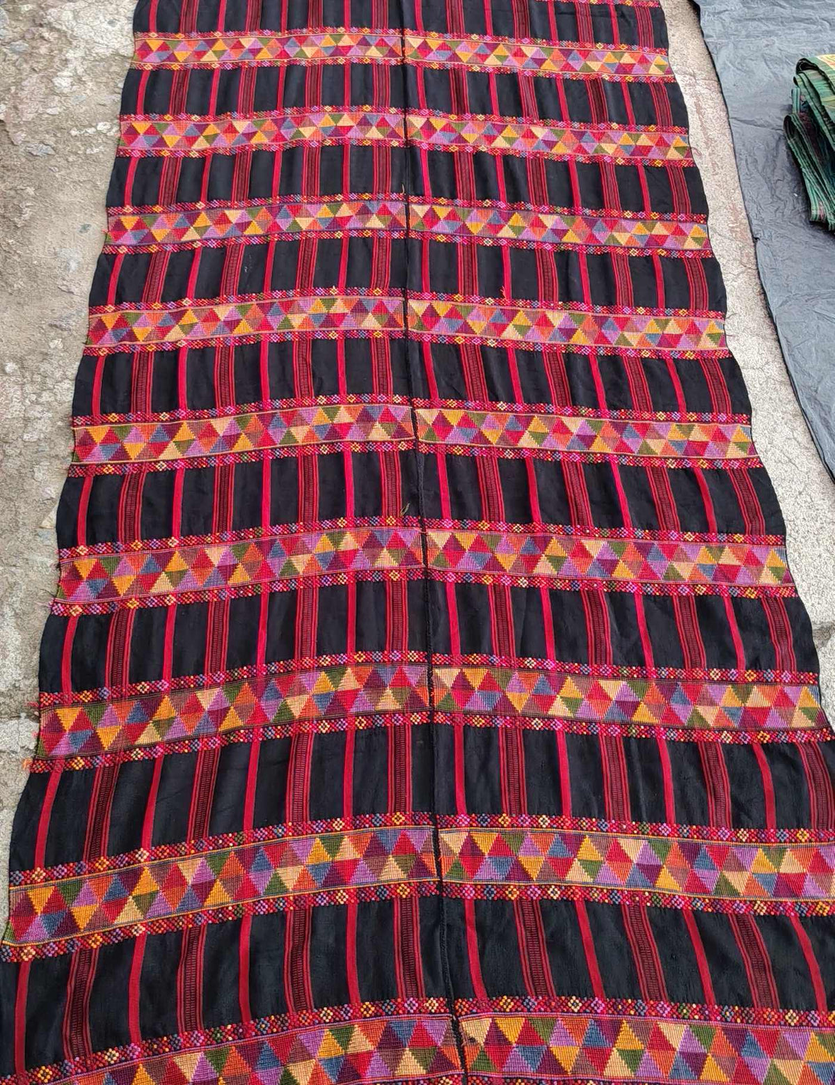 Black and Red Colotenango Corte #9-348