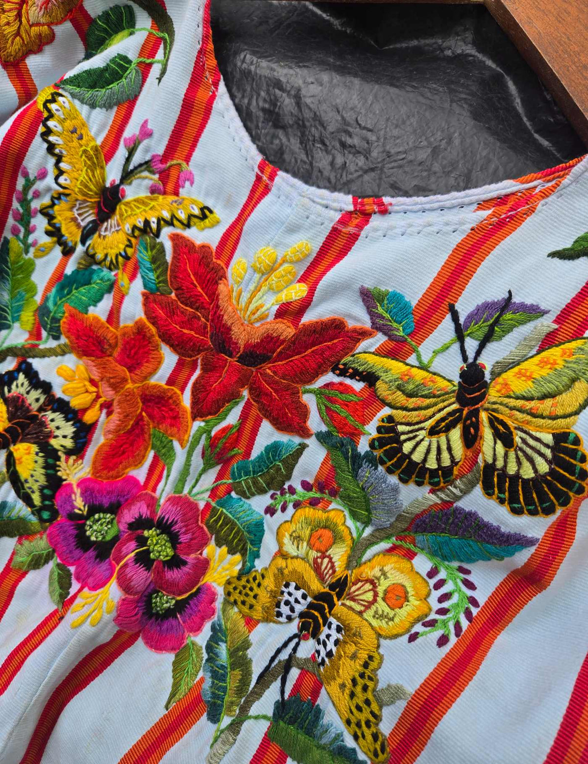 Red Butterflies Santiago Huipil #10-342