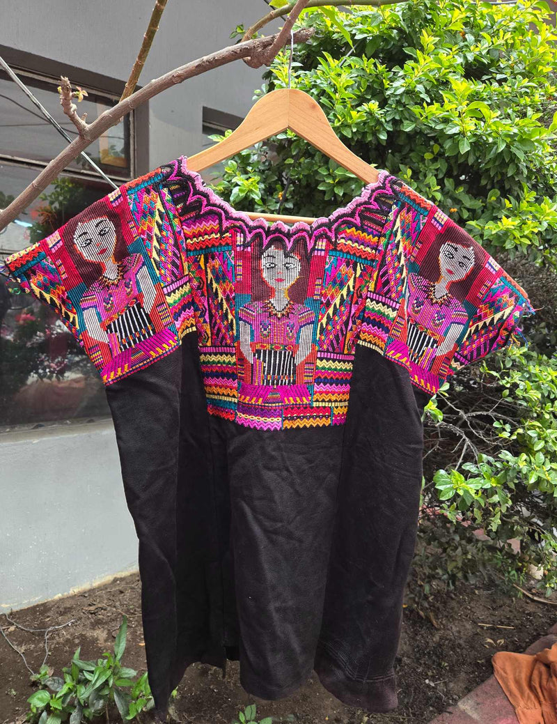 Silk woven Geometrics and women Chichicastenango Huipil #10-414