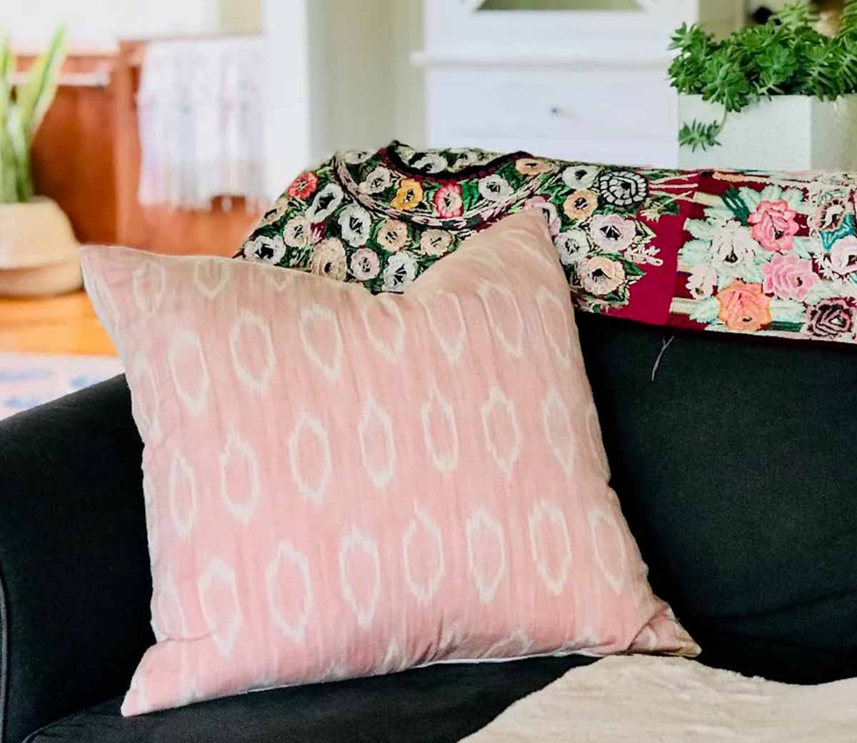 Guatemalan textiles, ikat pillow - Lamour Artisans