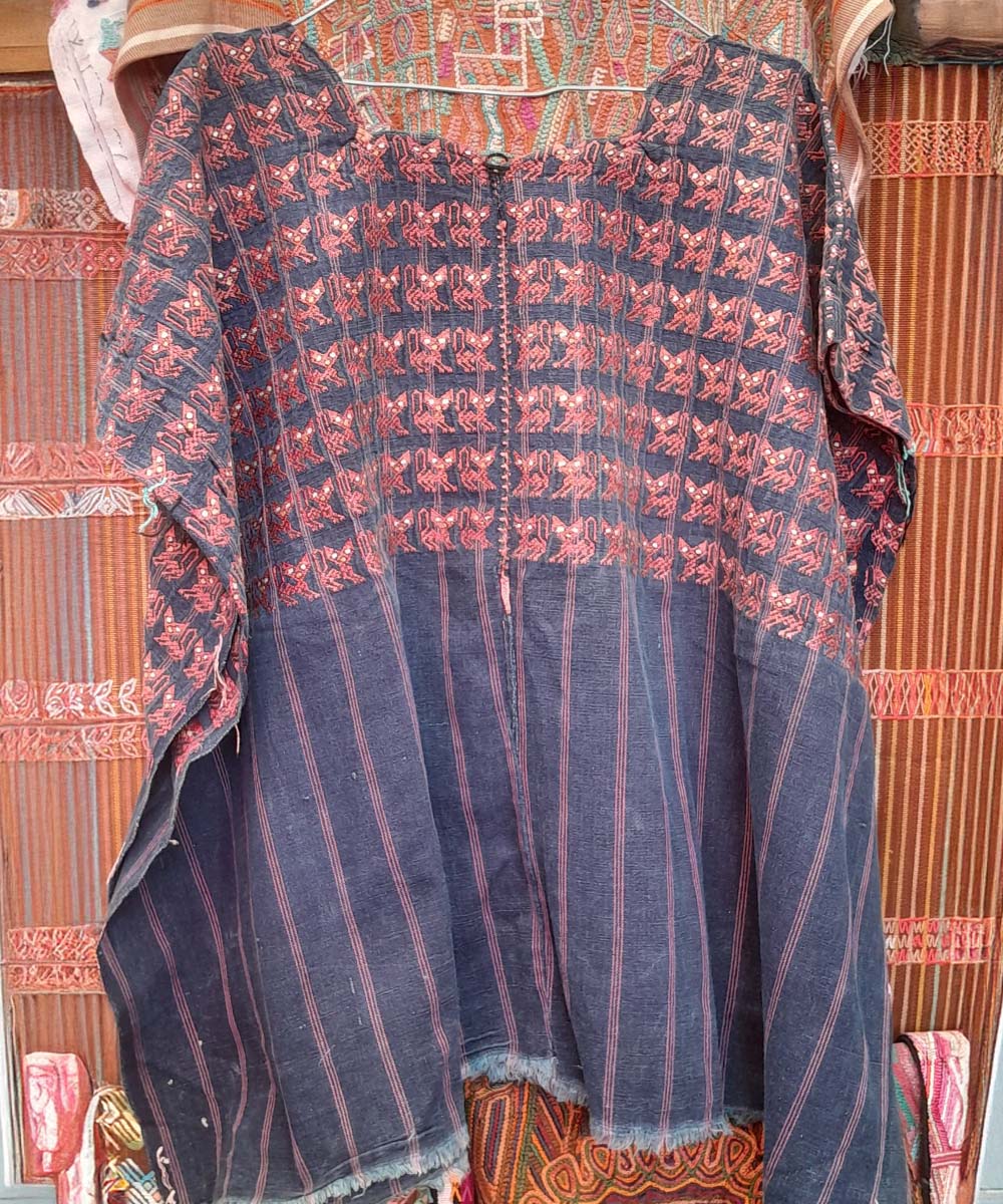 Embroidered Guatemalan huipil | Vintage textile