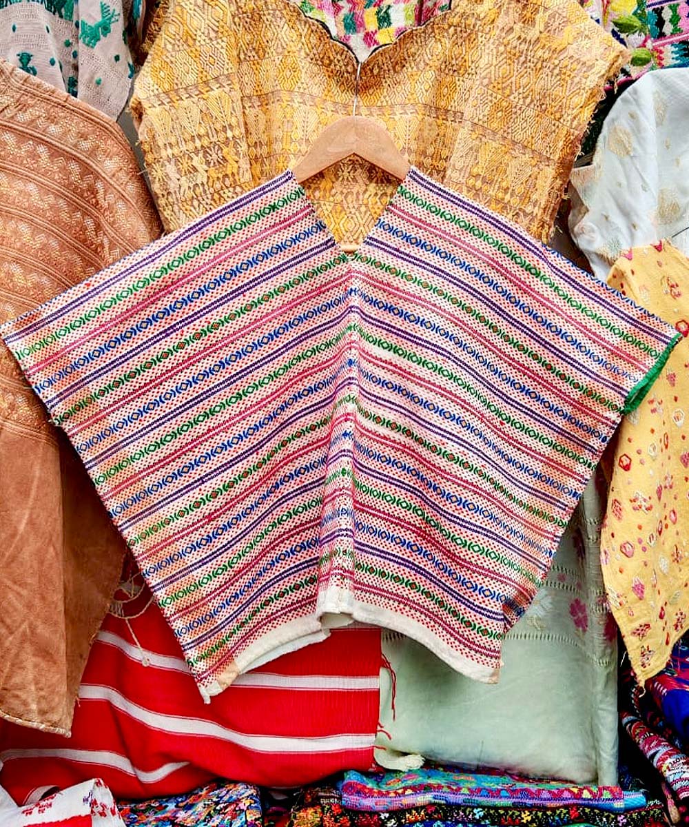 Huipil with stripes and circles