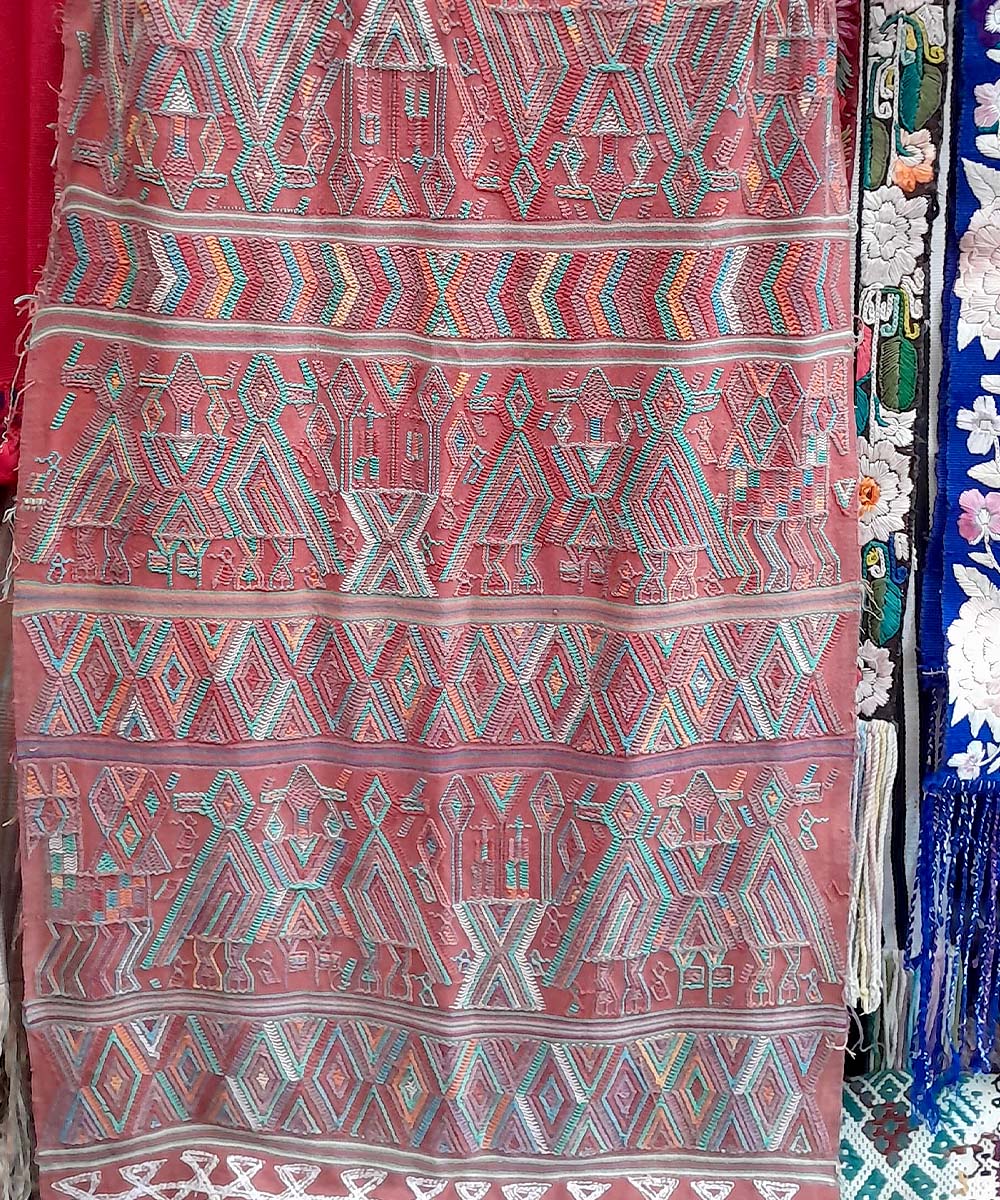 Embroidered Guatemalan huipil - vintage textile