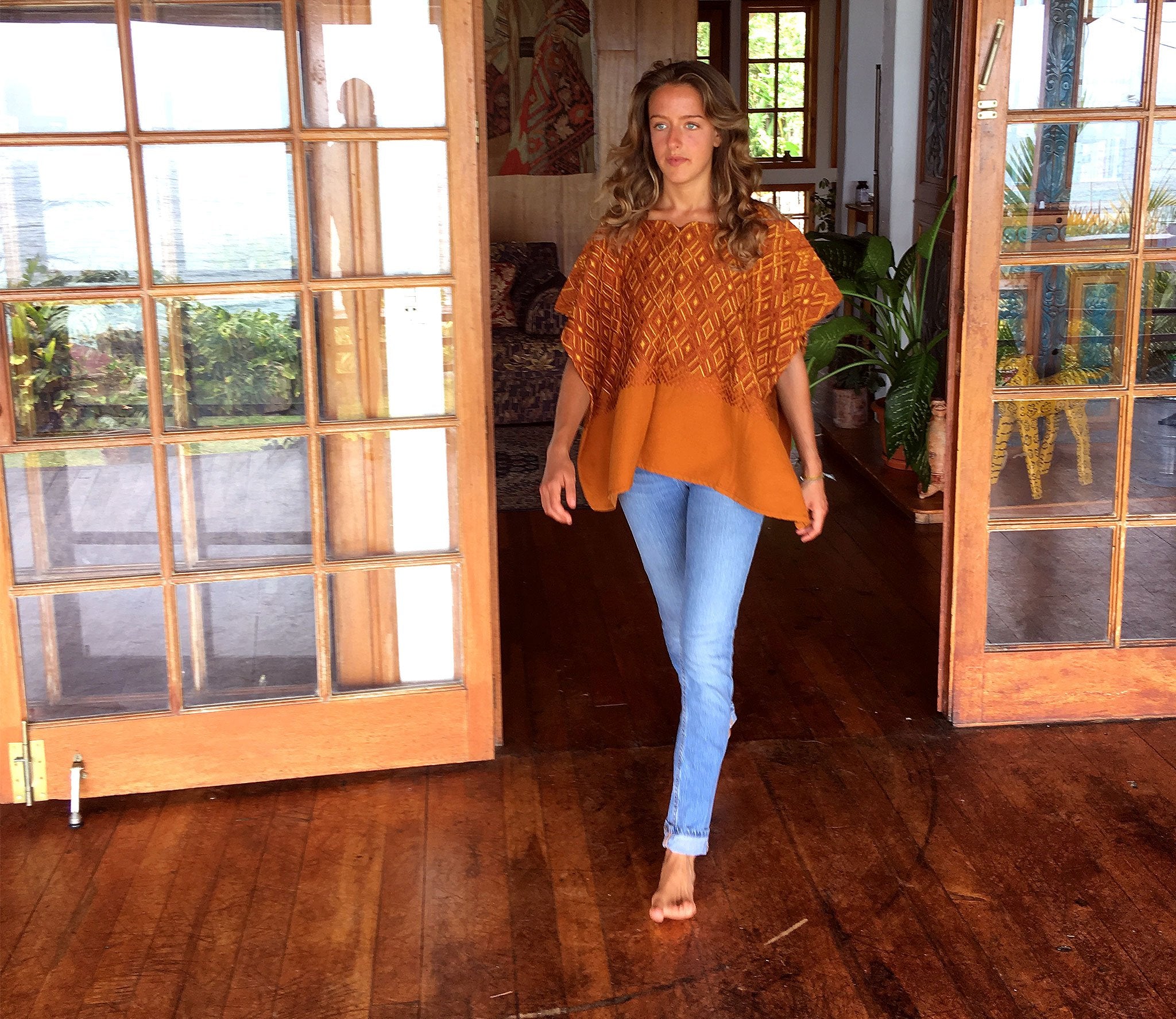 Guatemalan textiles, huipil - Lamour Artisans