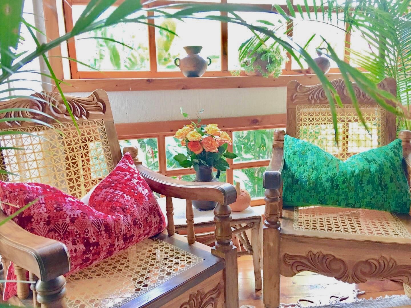 Guatemalan textiles, huipil pillow - Lamour Artisans