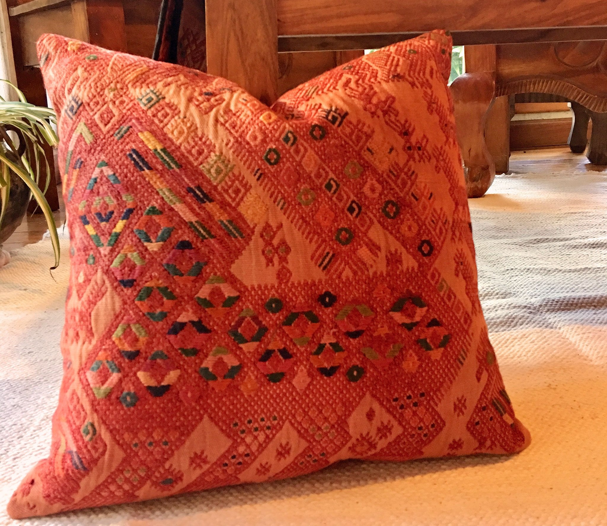 Guatemalan textiles, huipil pillow - Lamour Artisans