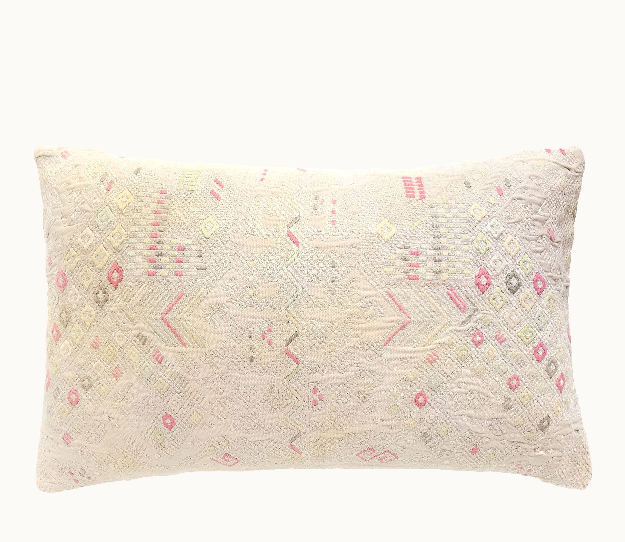 Guatemalan textiles, huipil pillow - Lamour Artisans