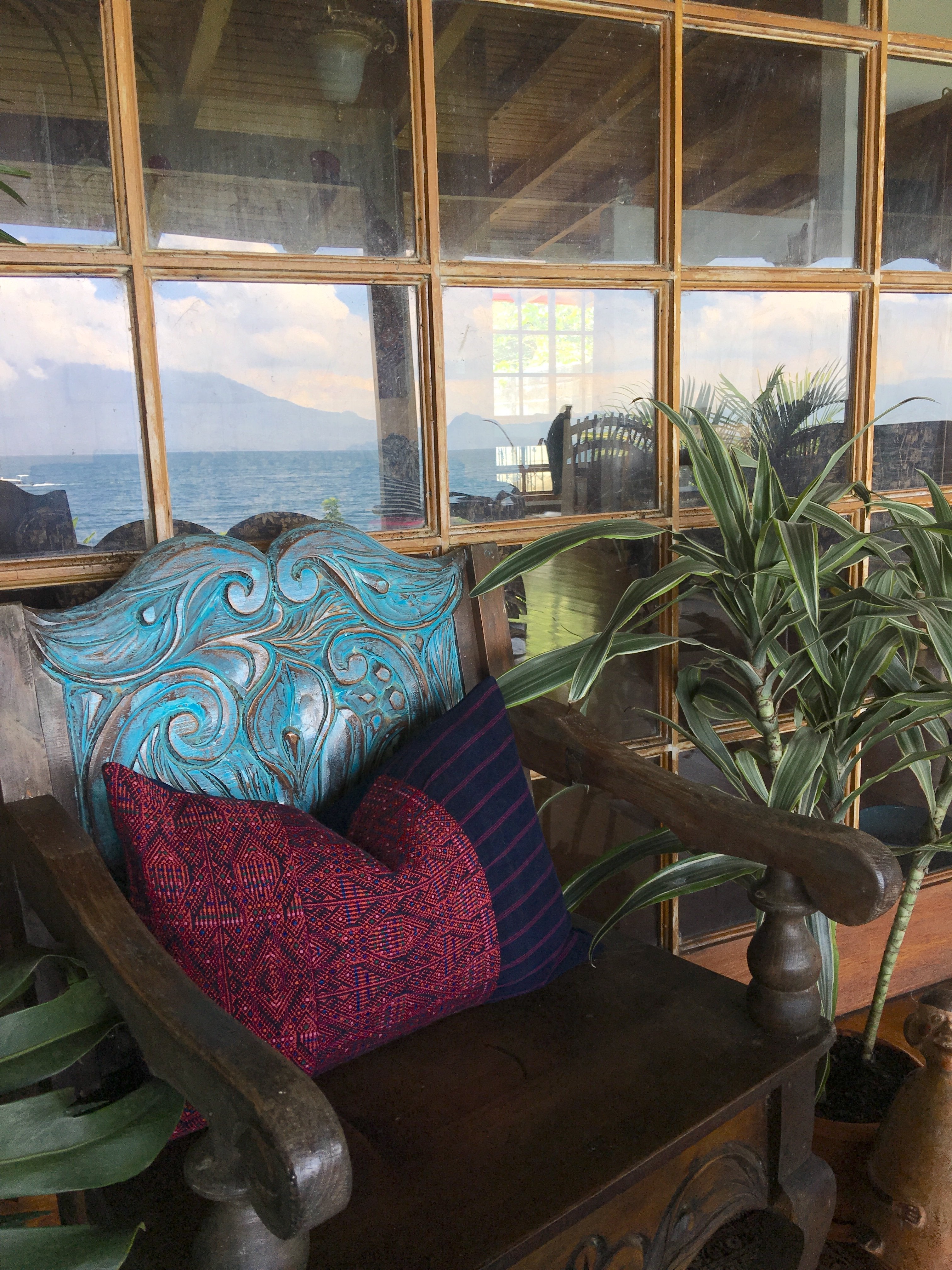 Guatemalan textiles, huipil pillow - Lamour Artisans