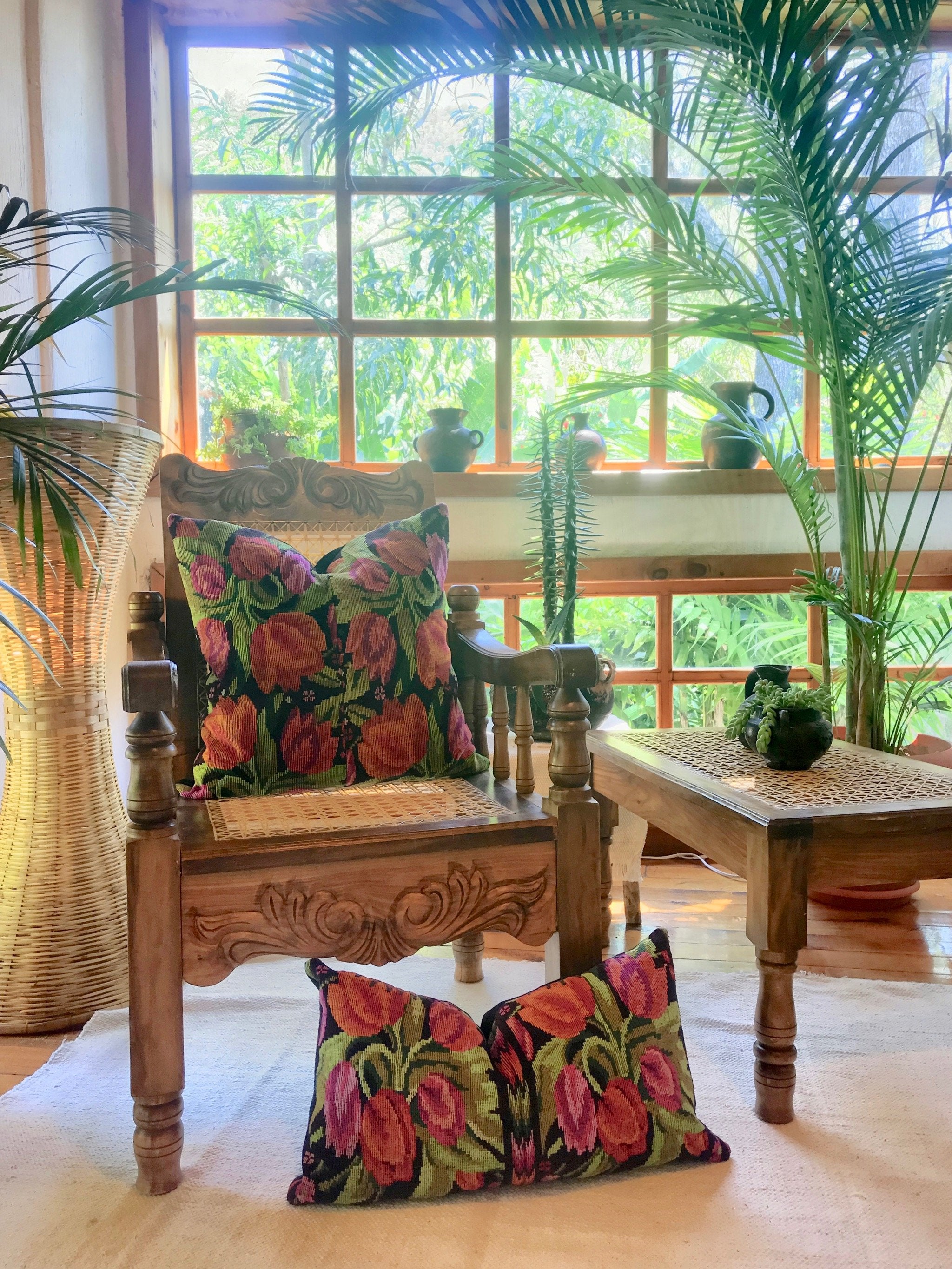 Guatemalan textiles, huipil pillow - Lamour Artisans