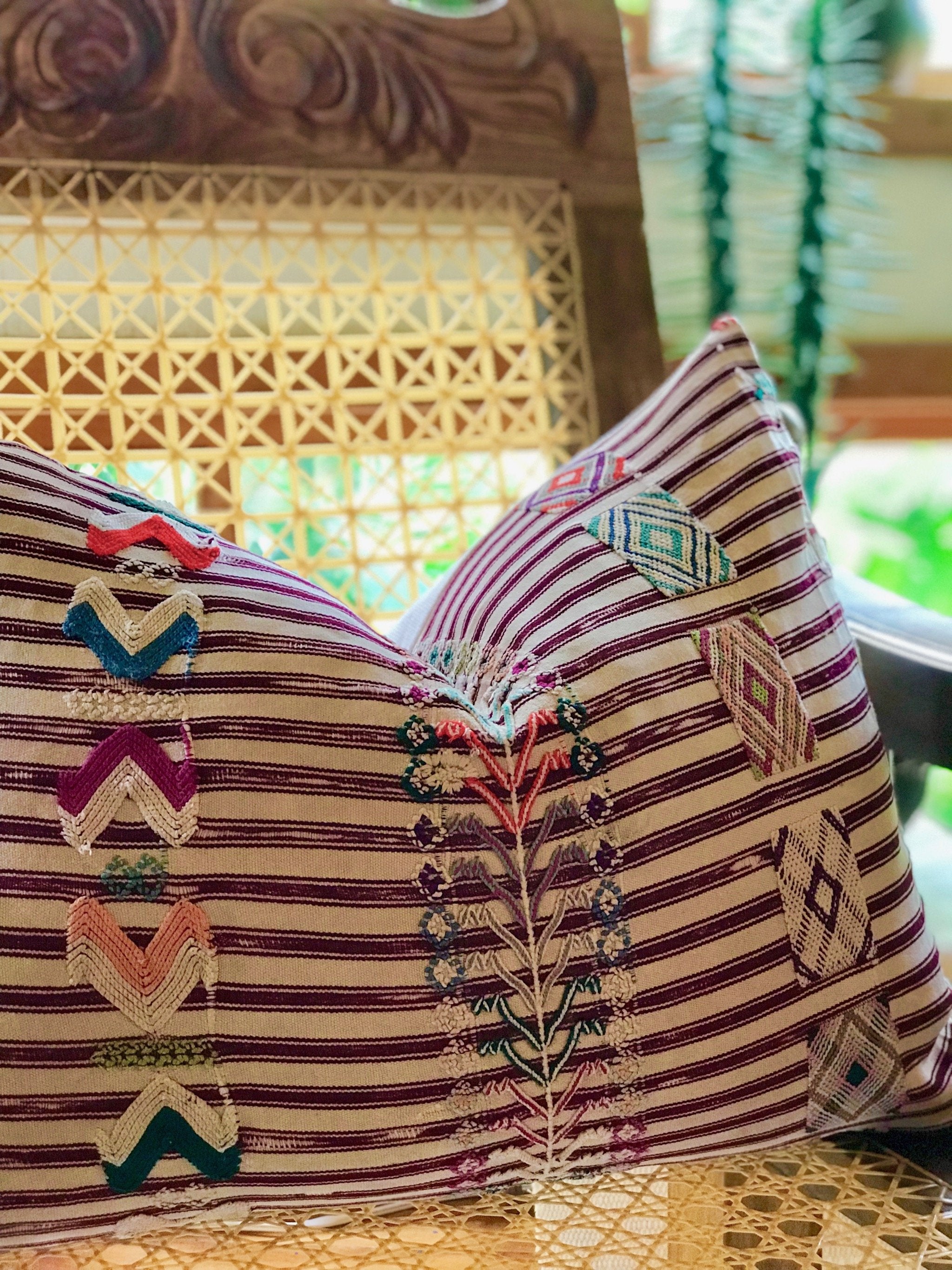 Guatemalan textiles, huipil pillow - Lamour Artisans