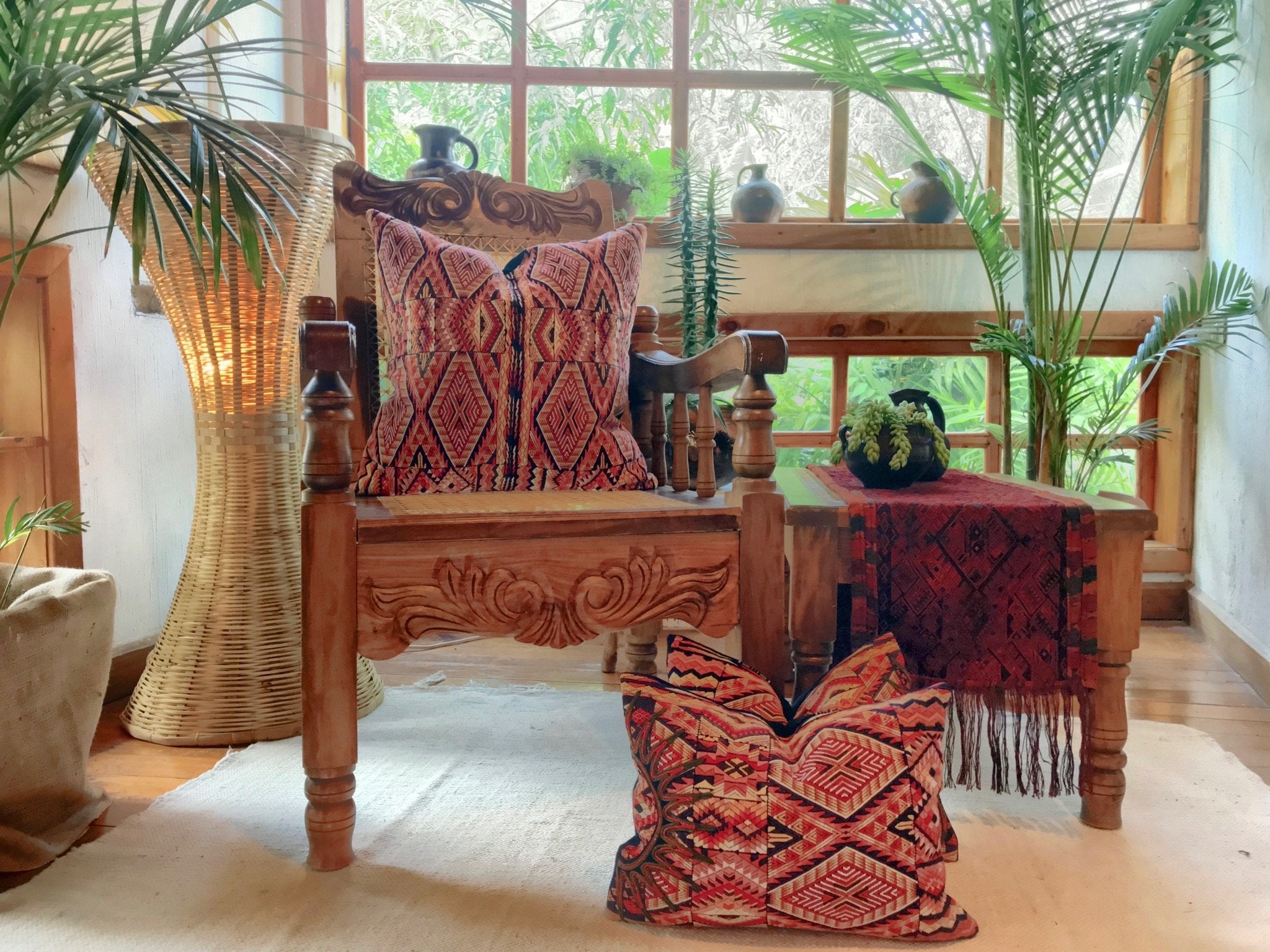 Guatemalan textiles, huipil pillow - Lamour Artisans