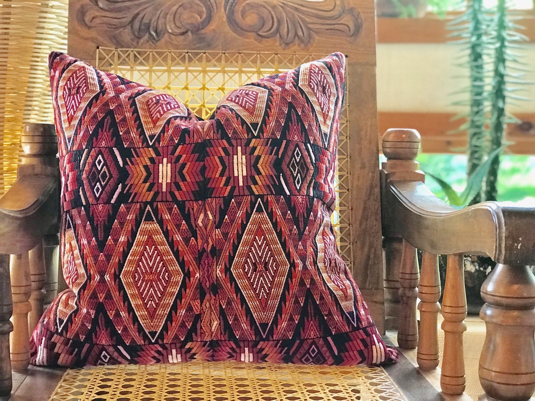 Guatemalan textiles, huipil pillow - Lamour Artisans