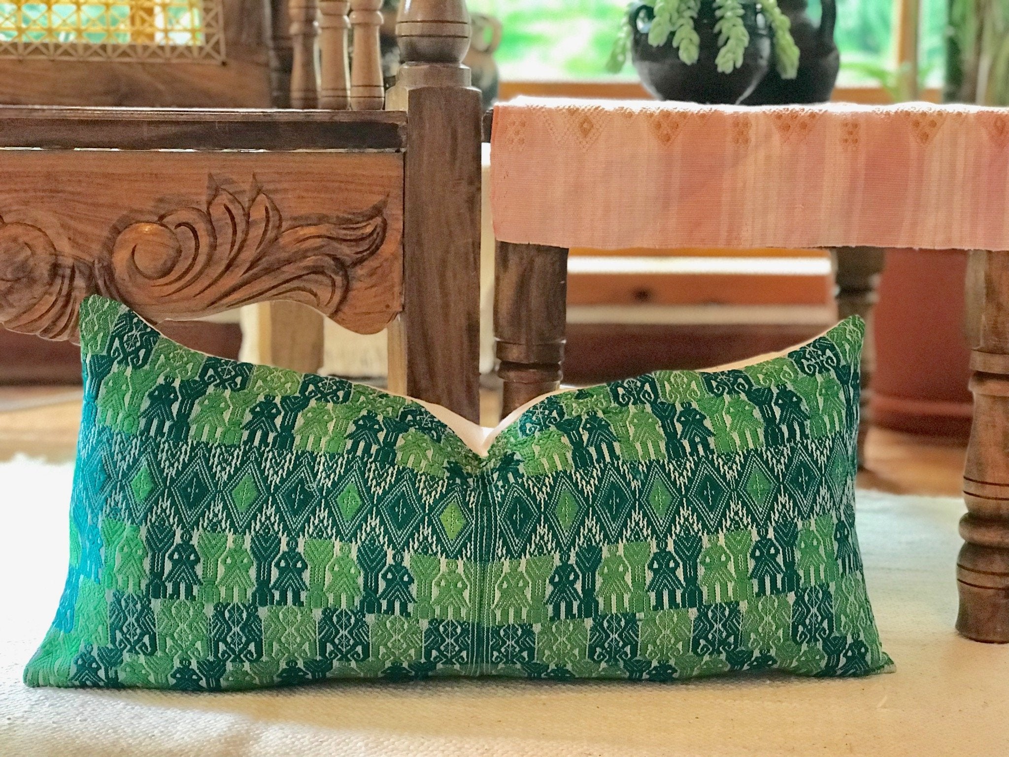 Guatemalan textiles, huipil pillow - Lamour Artisans