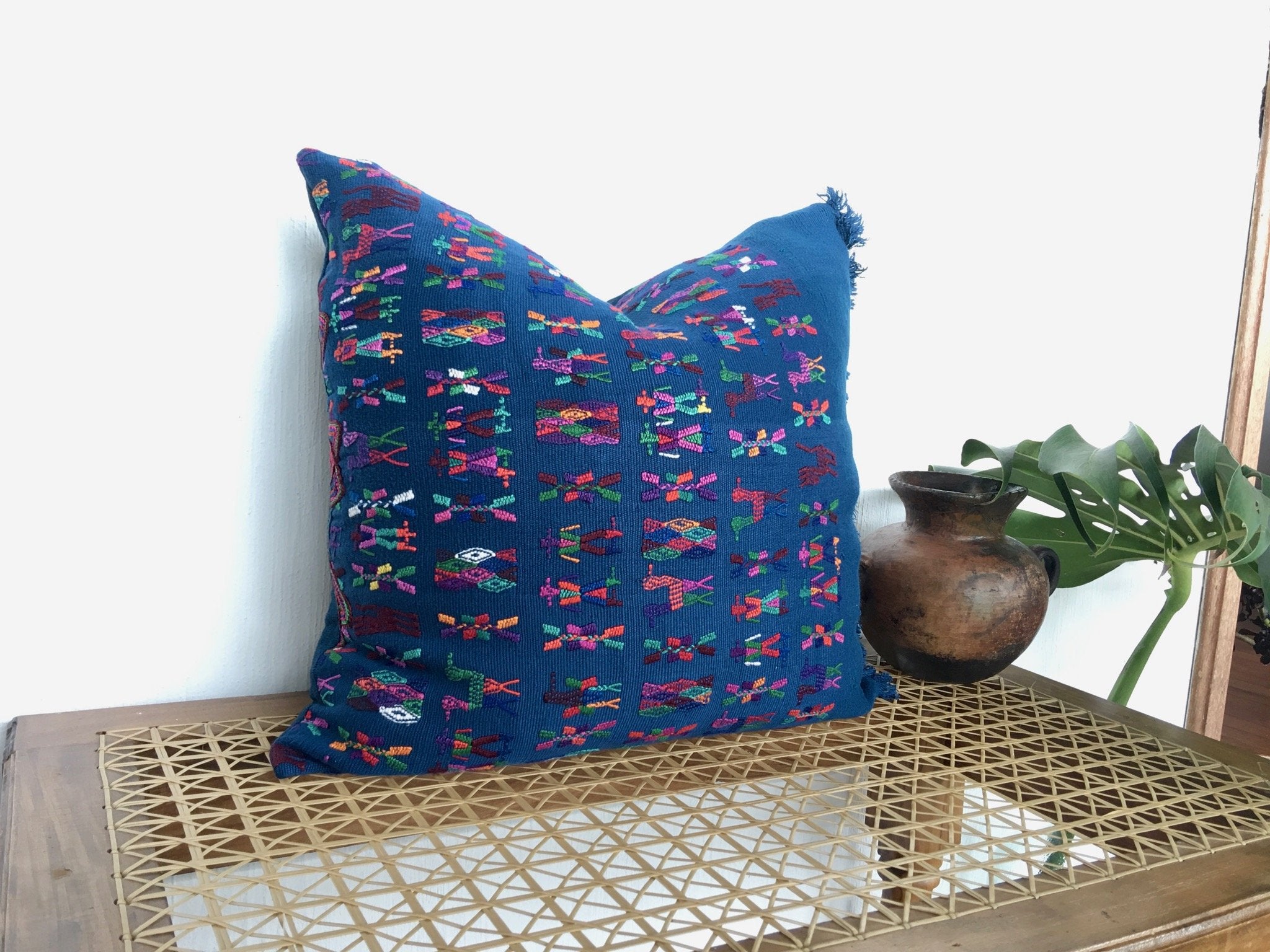 Guatemalan textiles, huipil pillow - Lamour Artisans