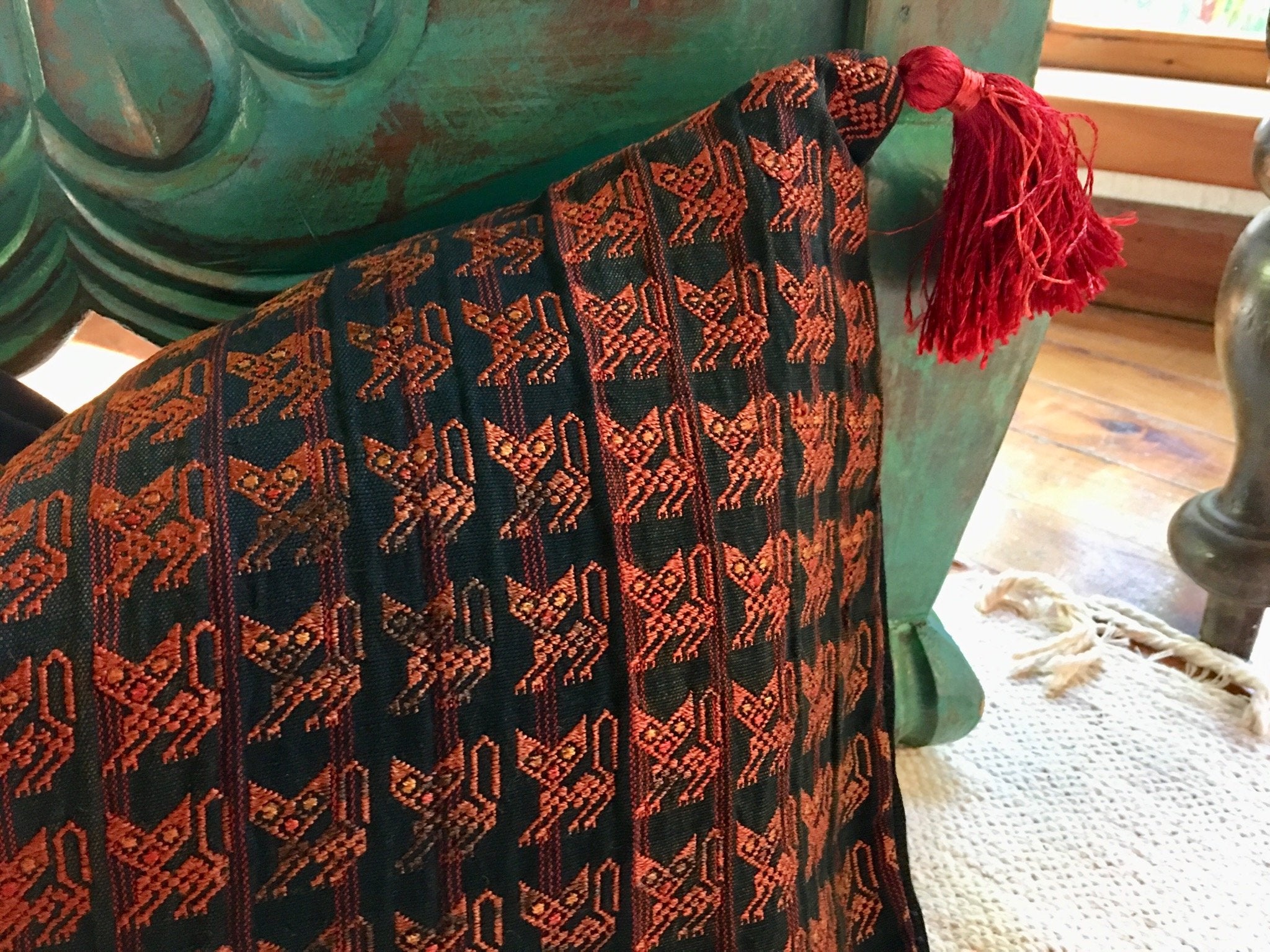 Guatemalan textiles, huipil pillow - Lamour Artisans