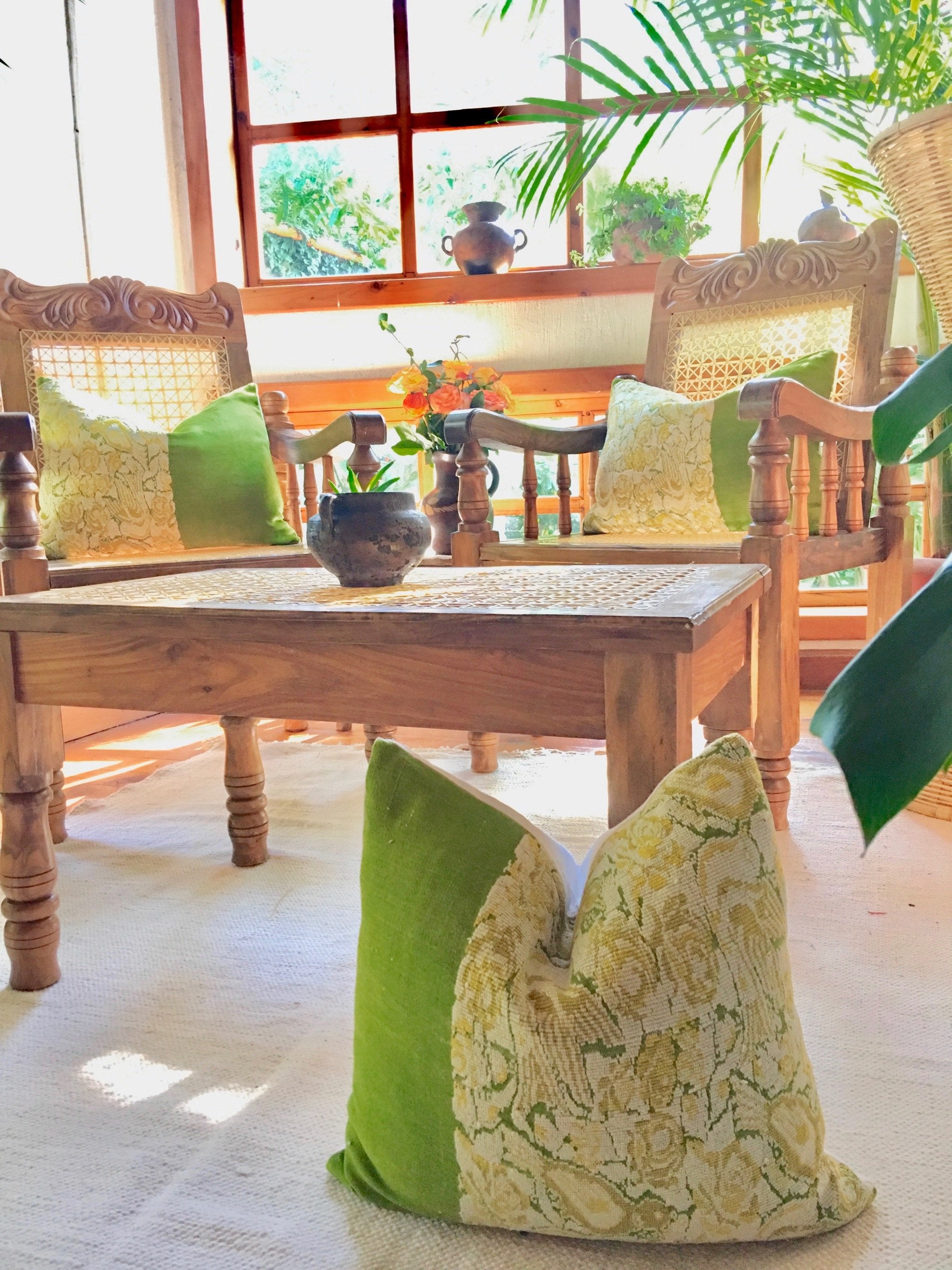 Guatemalan textiles, huipil pillow - Lamour Artisans