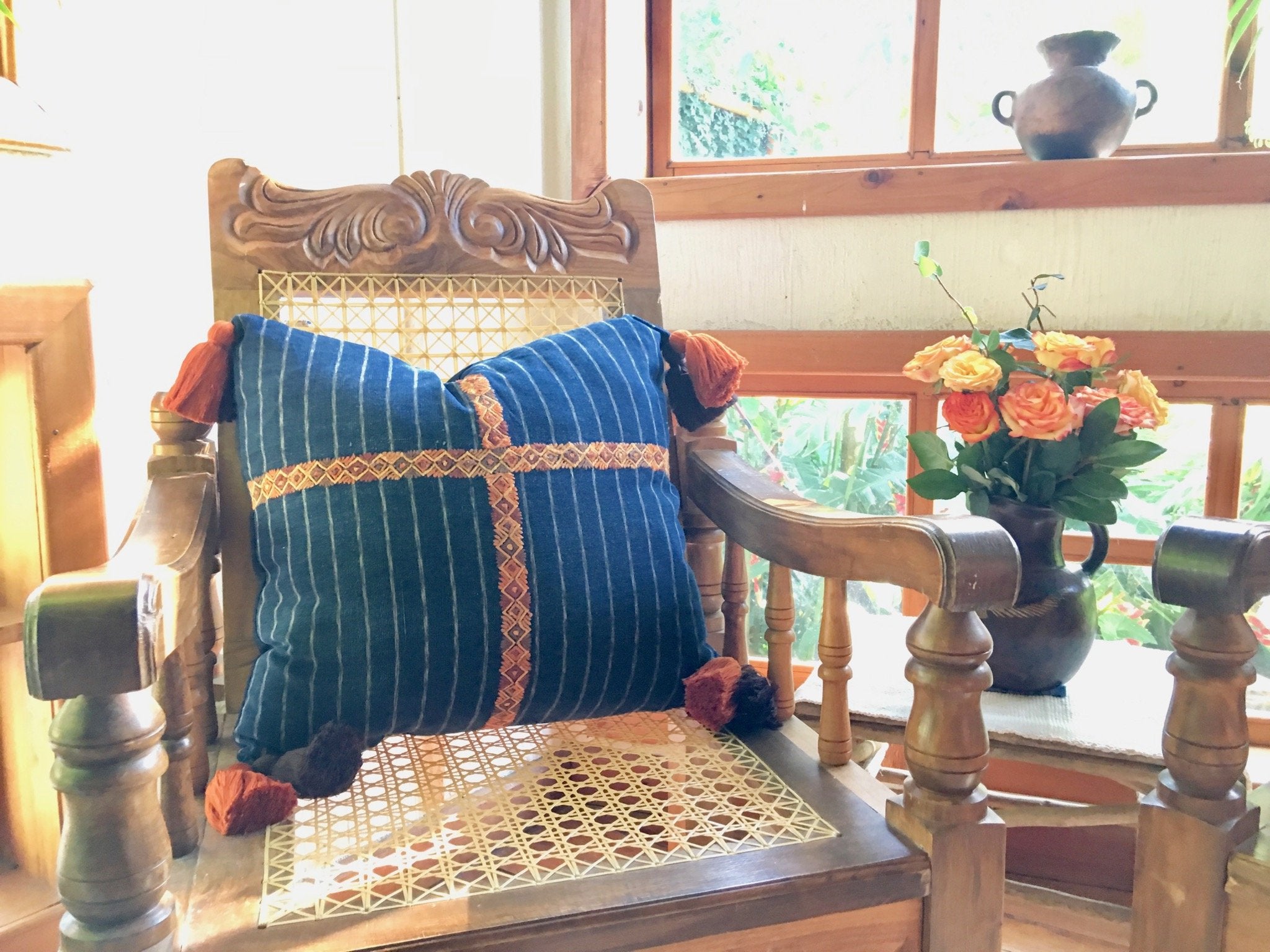 Guatemalan textiles, corte pillow - Lamour Artisans