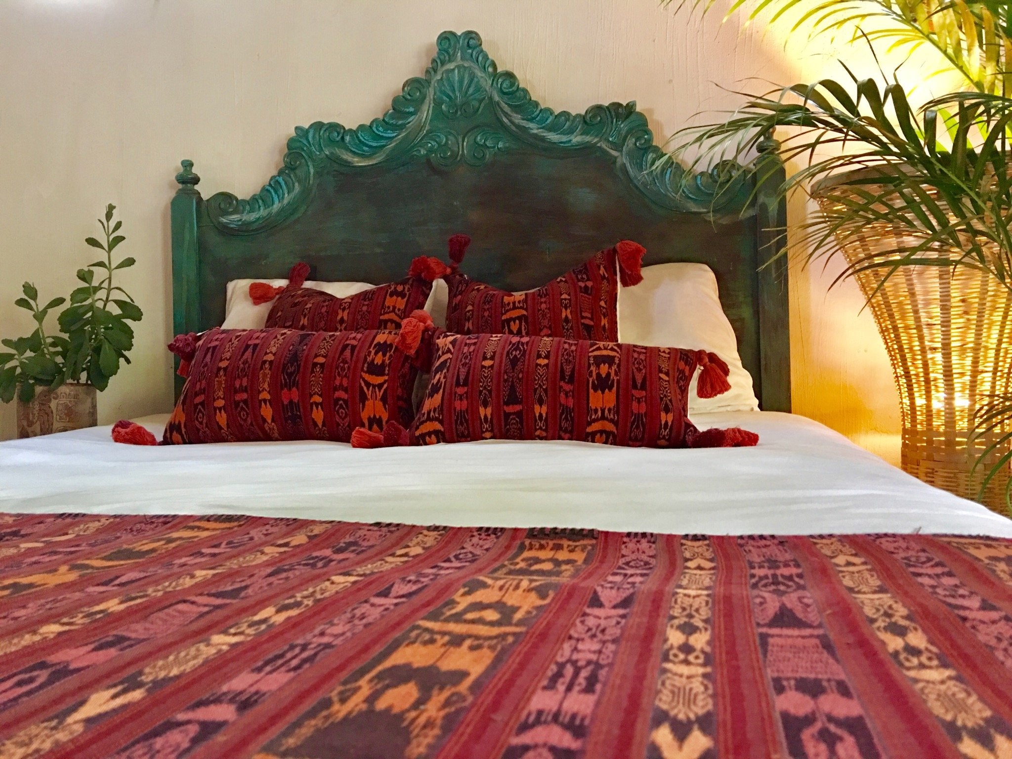 Guatemalan textiles, ikat throw - Lamour Artisans