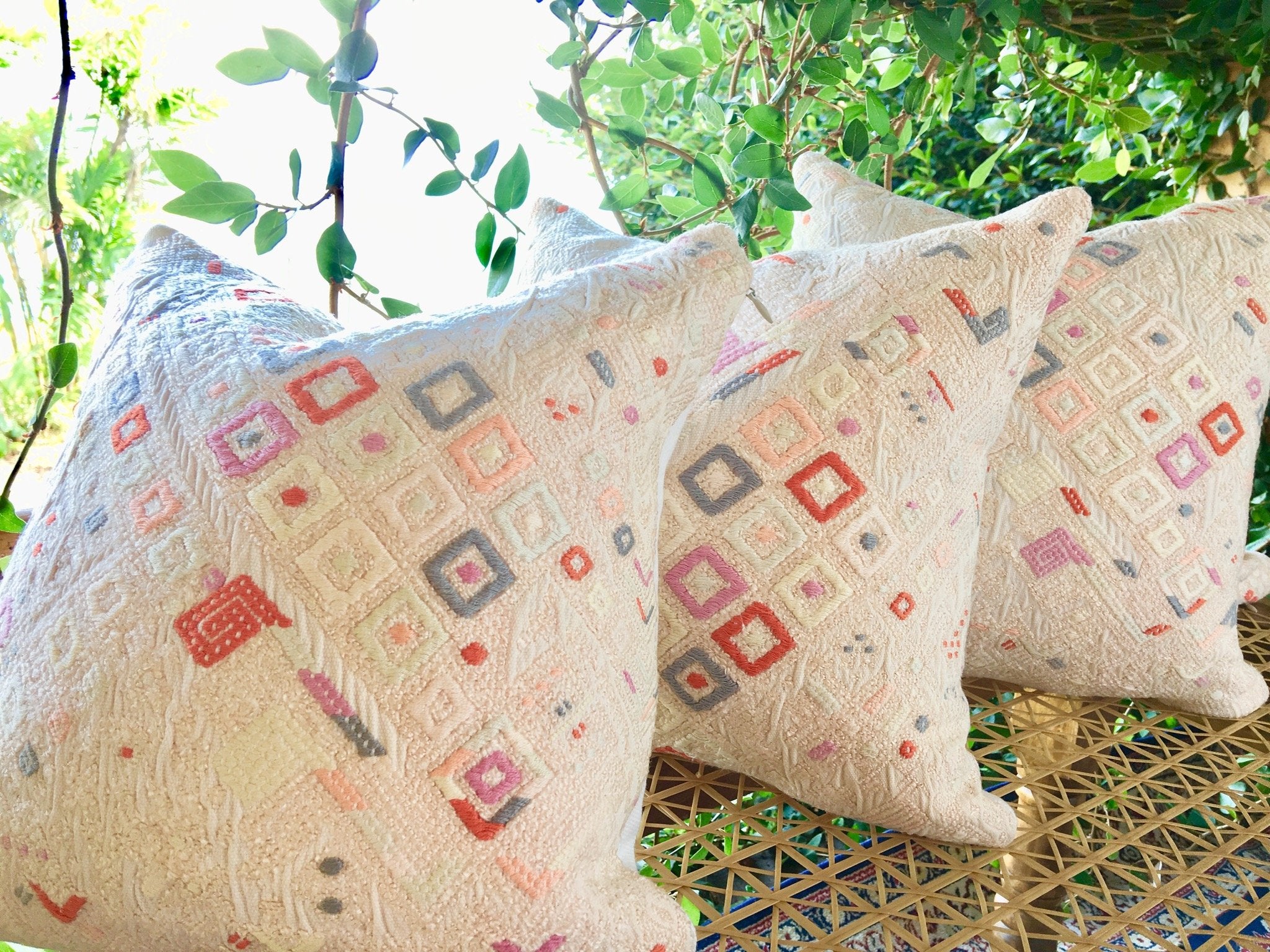 Guatemalan textiles, huipil pillow - Lamour Artisans