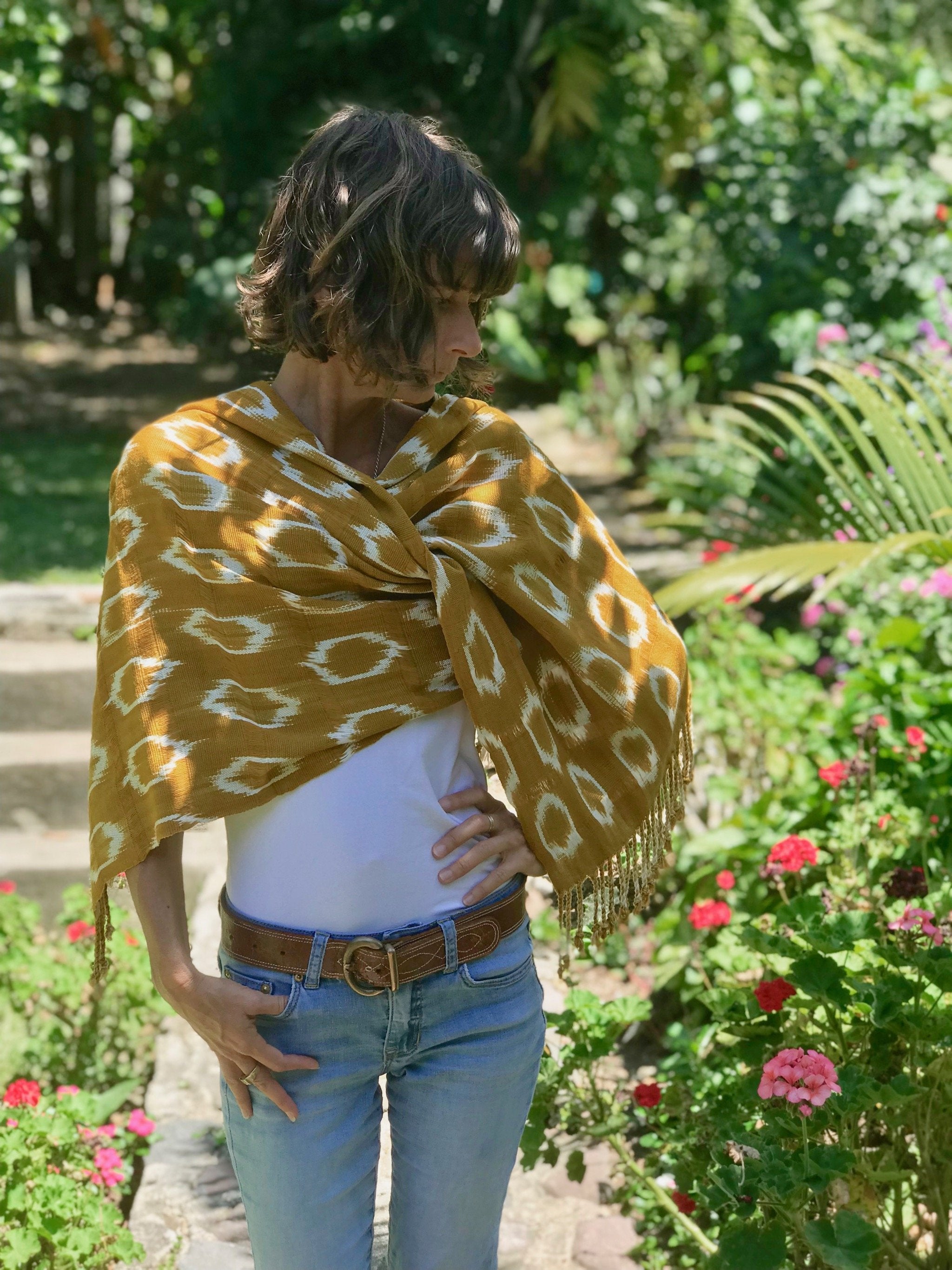 Guatemalan textiles, scarves - Lamour Artisans