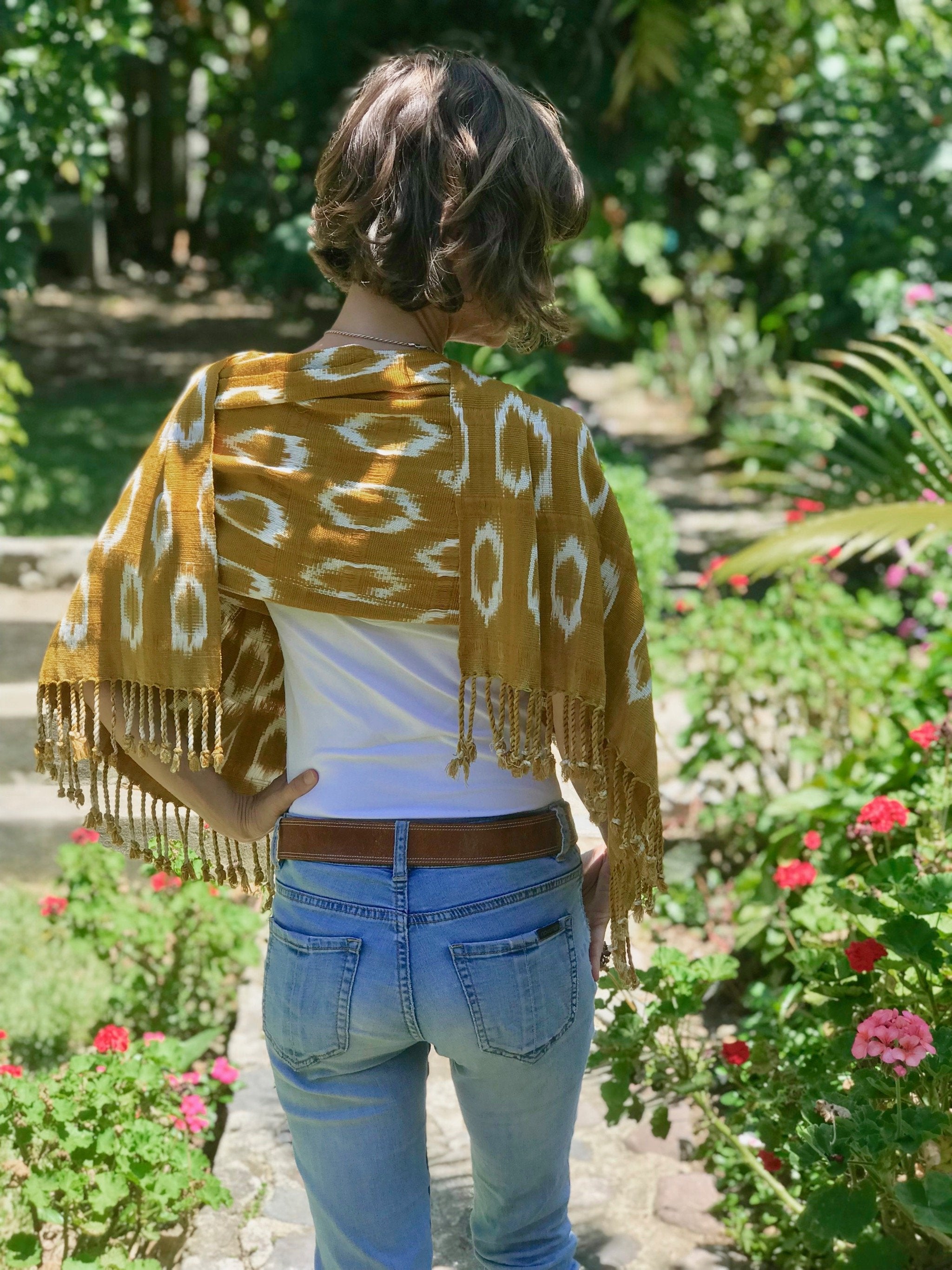 Guatemalan textiles, scarves - Lamour Artisans
