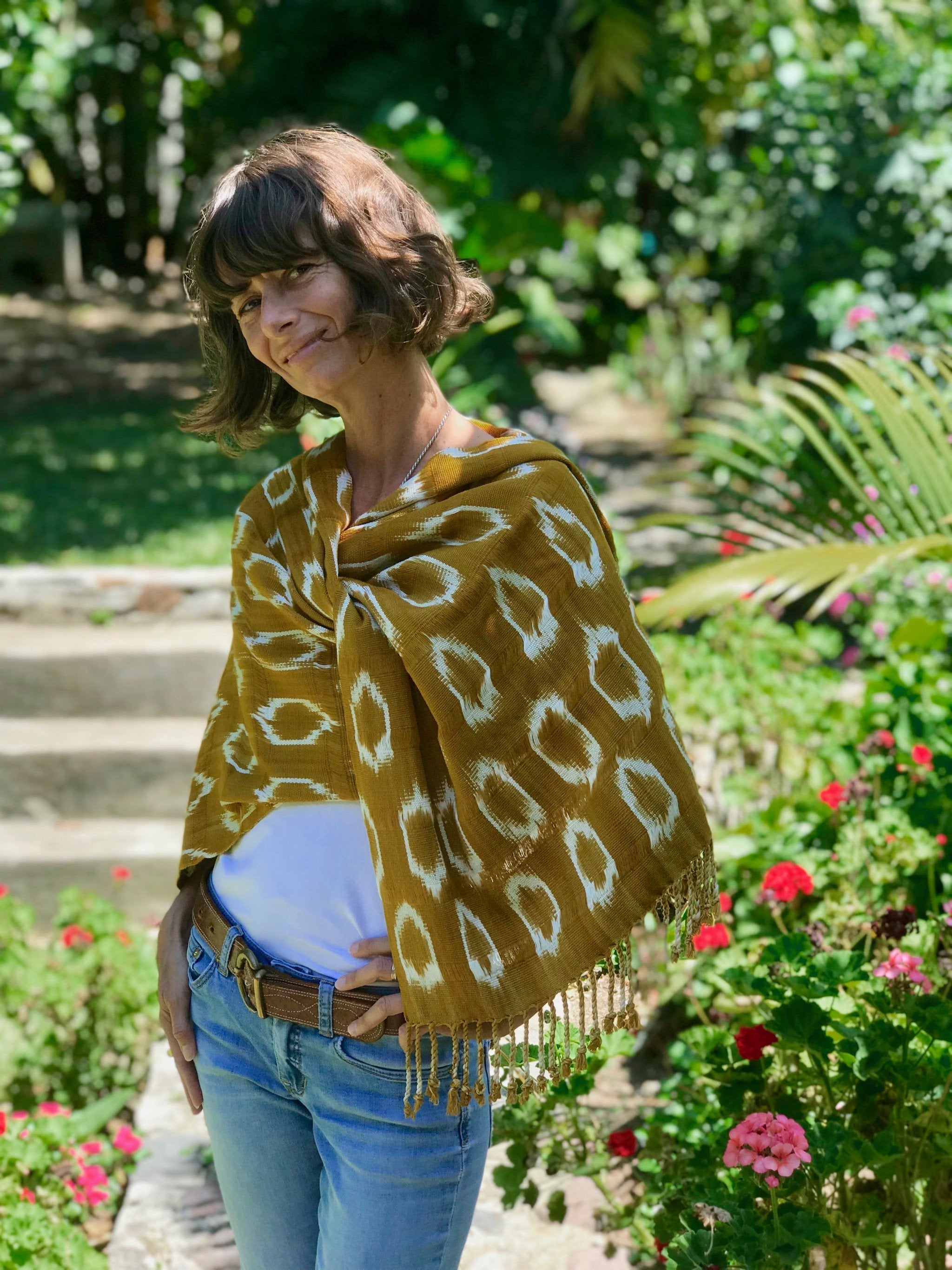 Guatemalan textiles, scarves - Lamour Artisans