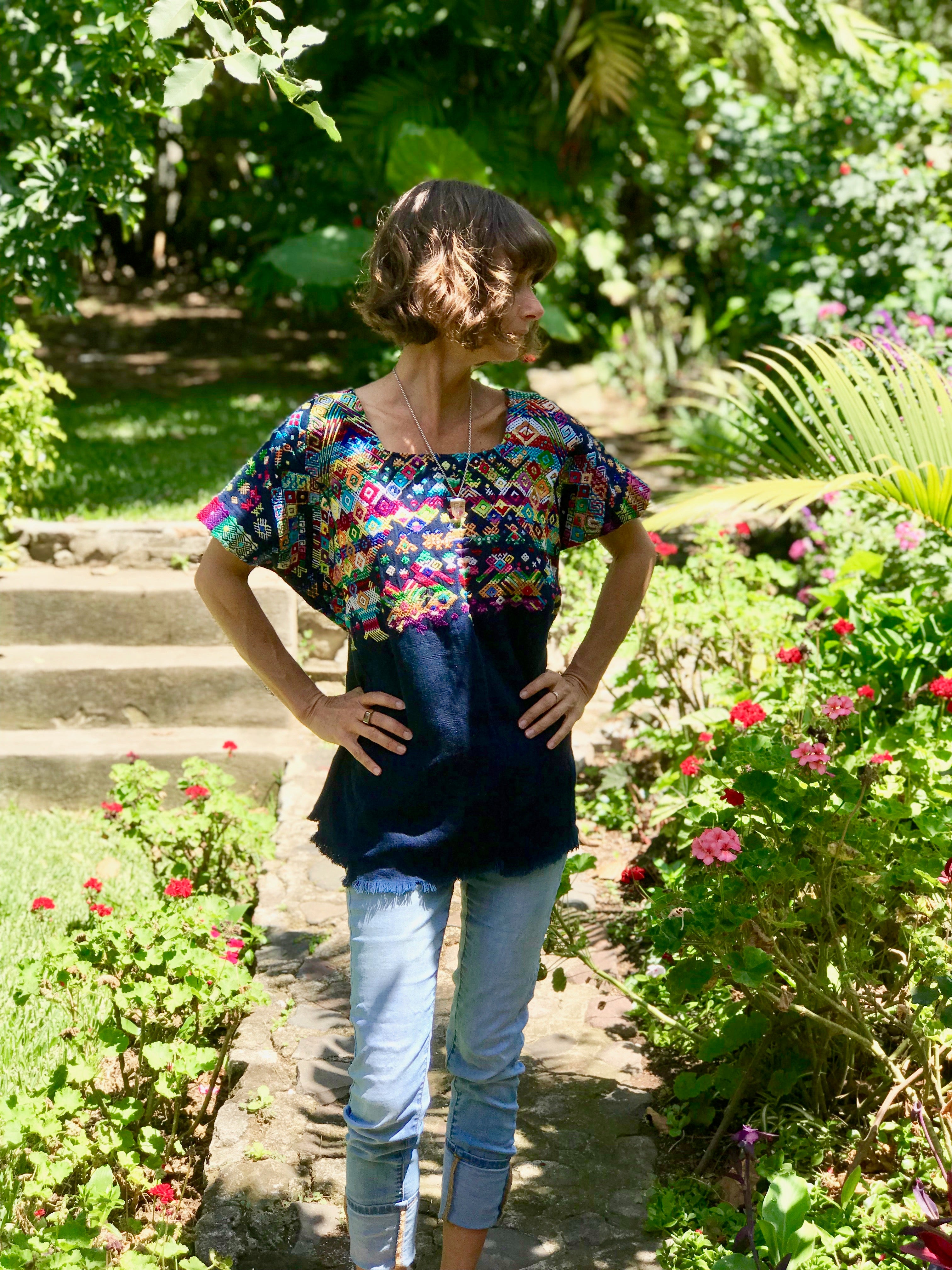 Guatemalan textiles, huipil - Lamour Artisans