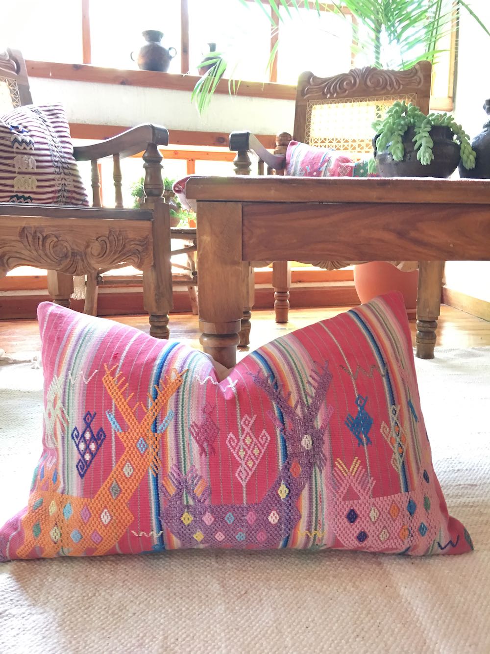 Guatemalan textiles, huipil pillow - Lamour Artisans