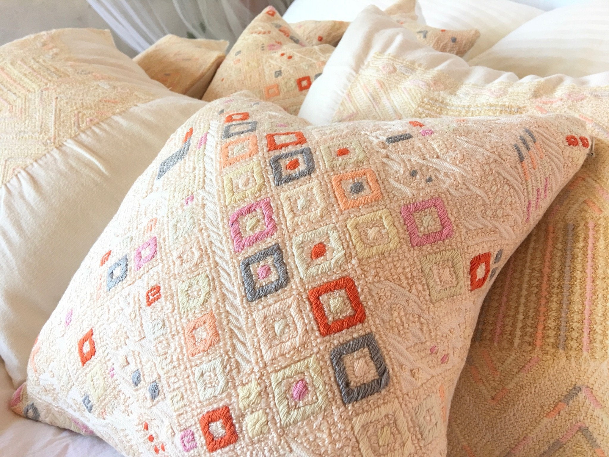Guatemalan textiles, huipil pillow - Lamour Artisans