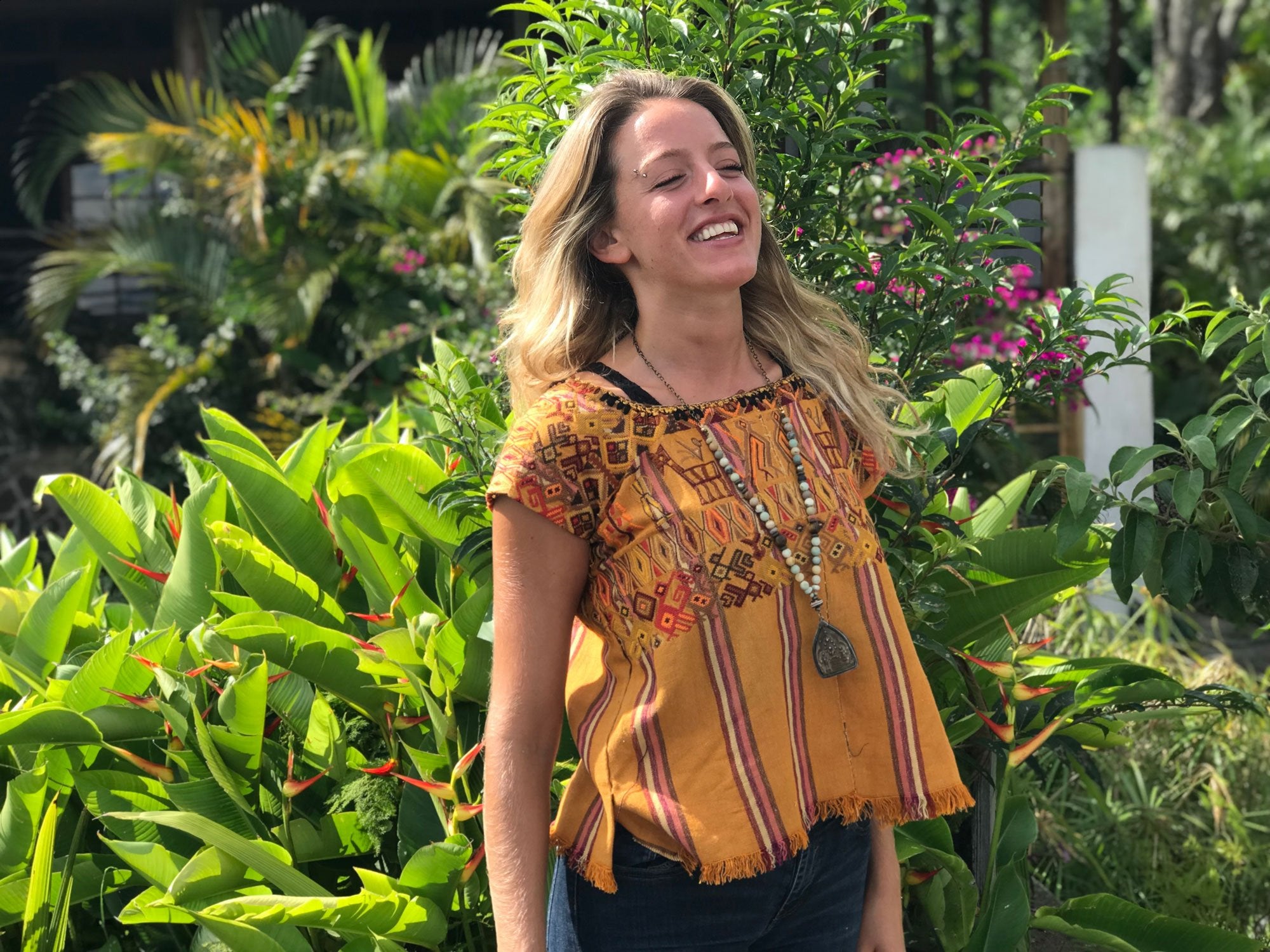 Guatemalan textiles, huipil - Lamour Artisans