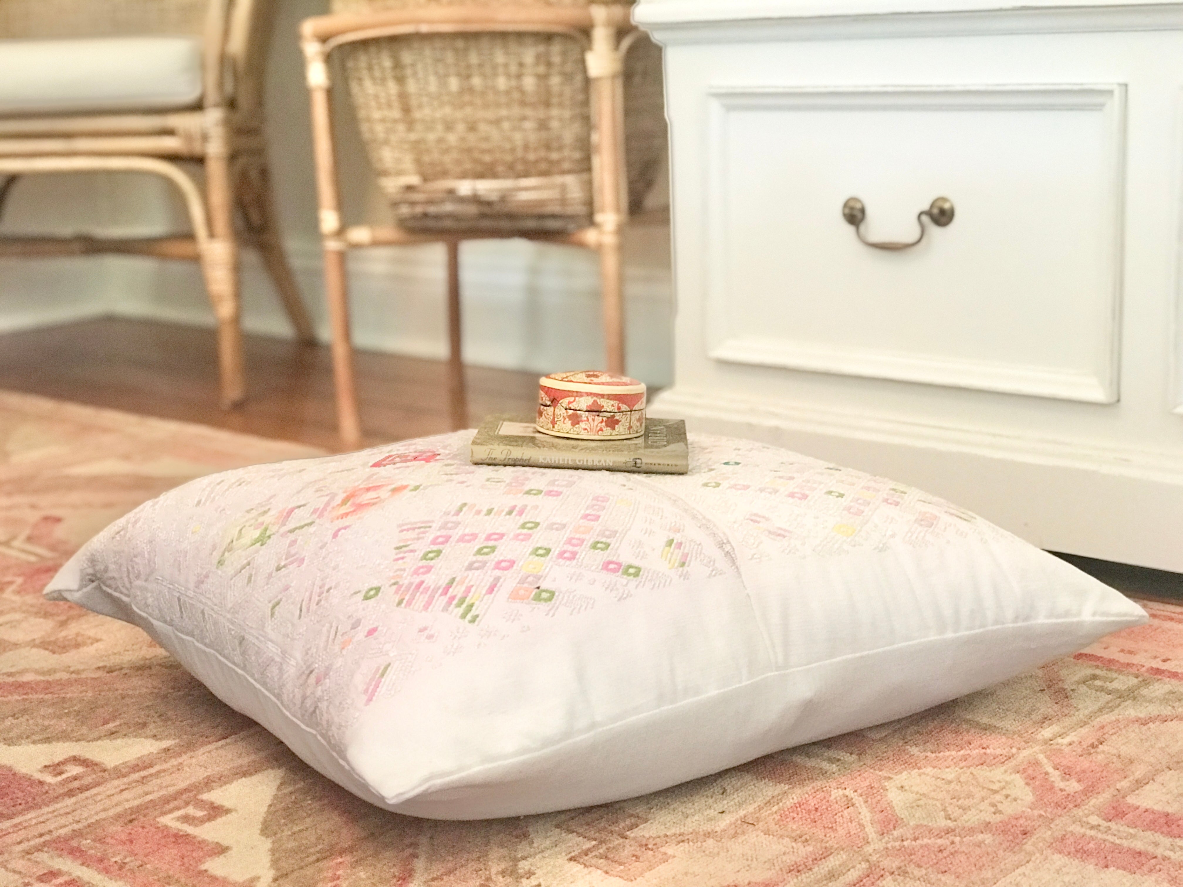 Guatemalan Huipil Pillow - Pale Pink Nahuala II