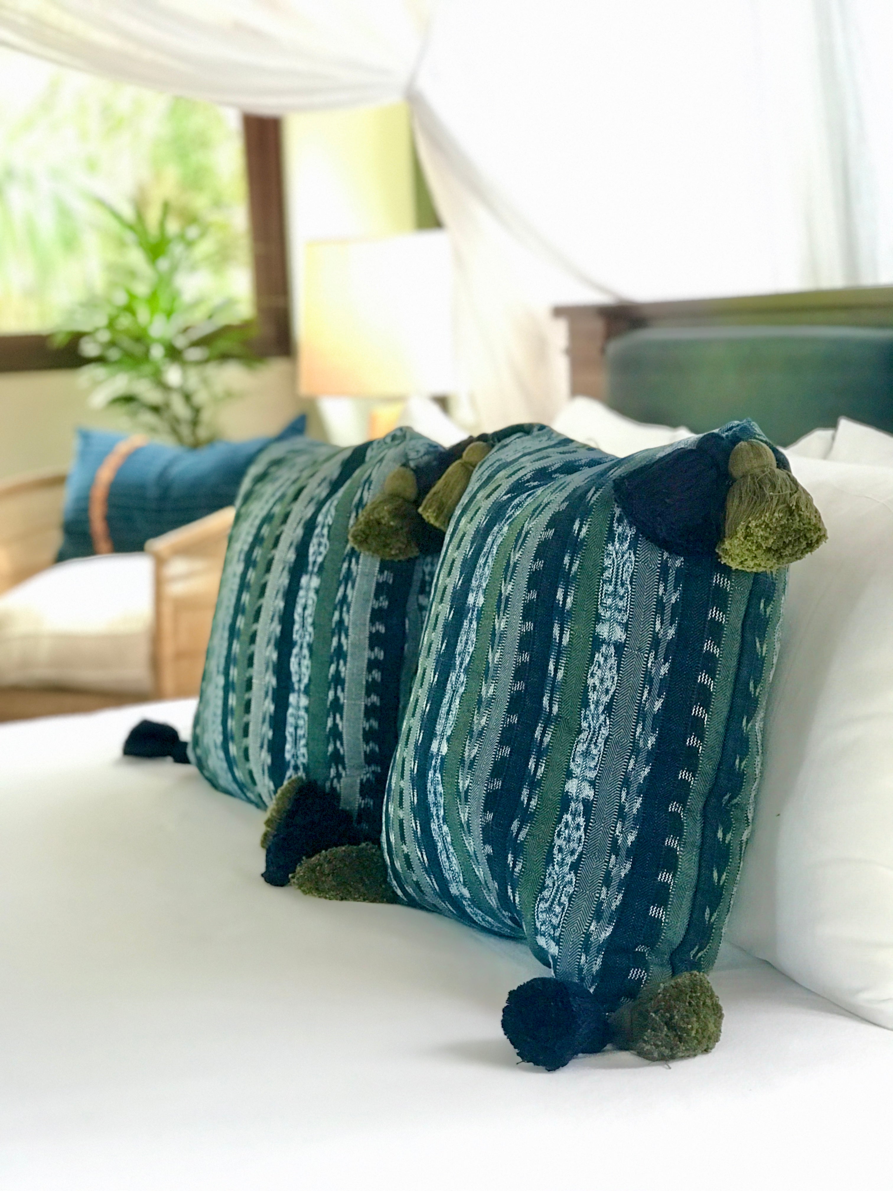 A pair of Guatemalan Corte Pillows - Almolonga I