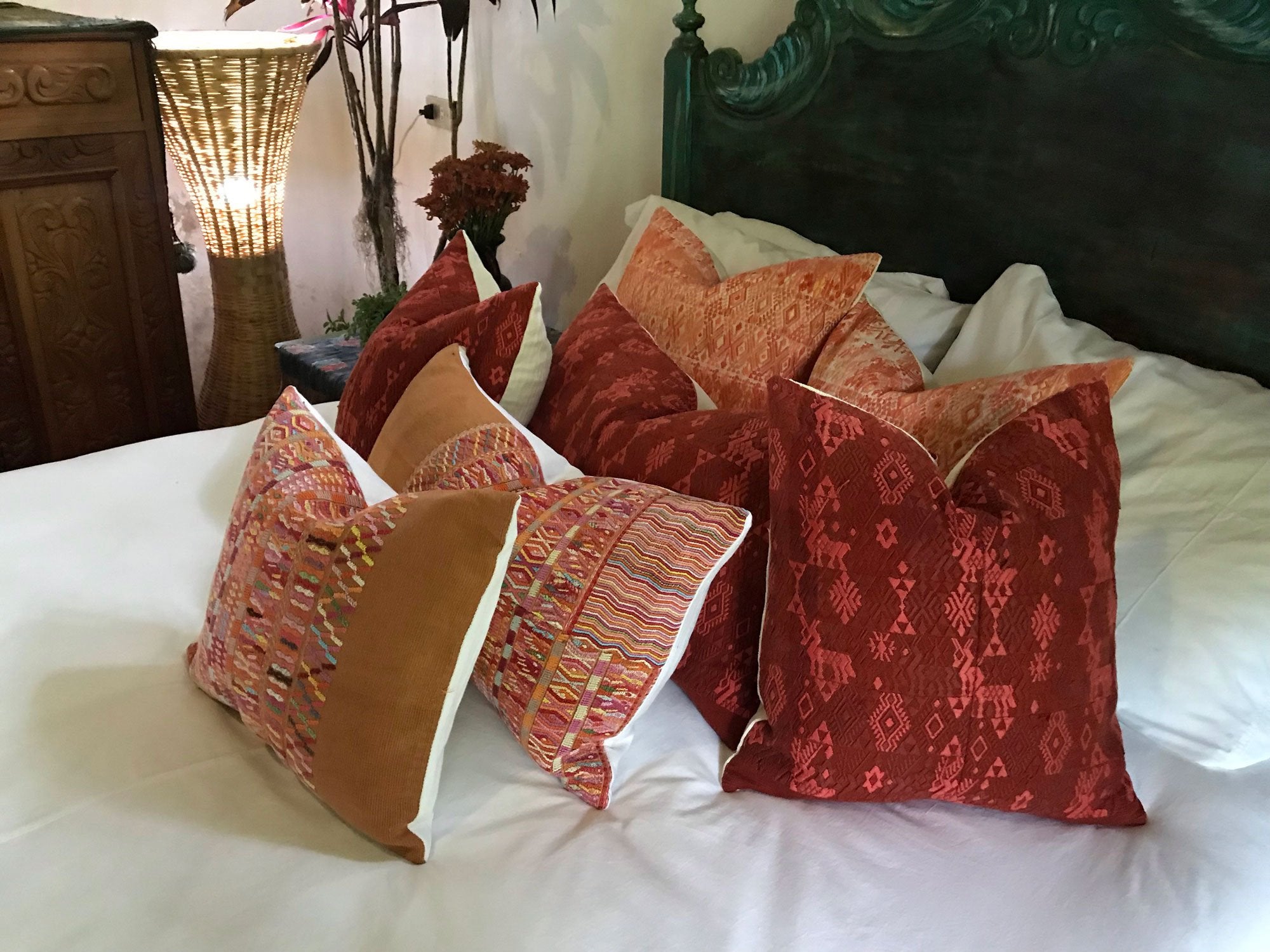 Guatemalan textiles, huipil pillow - Lamour Artisans