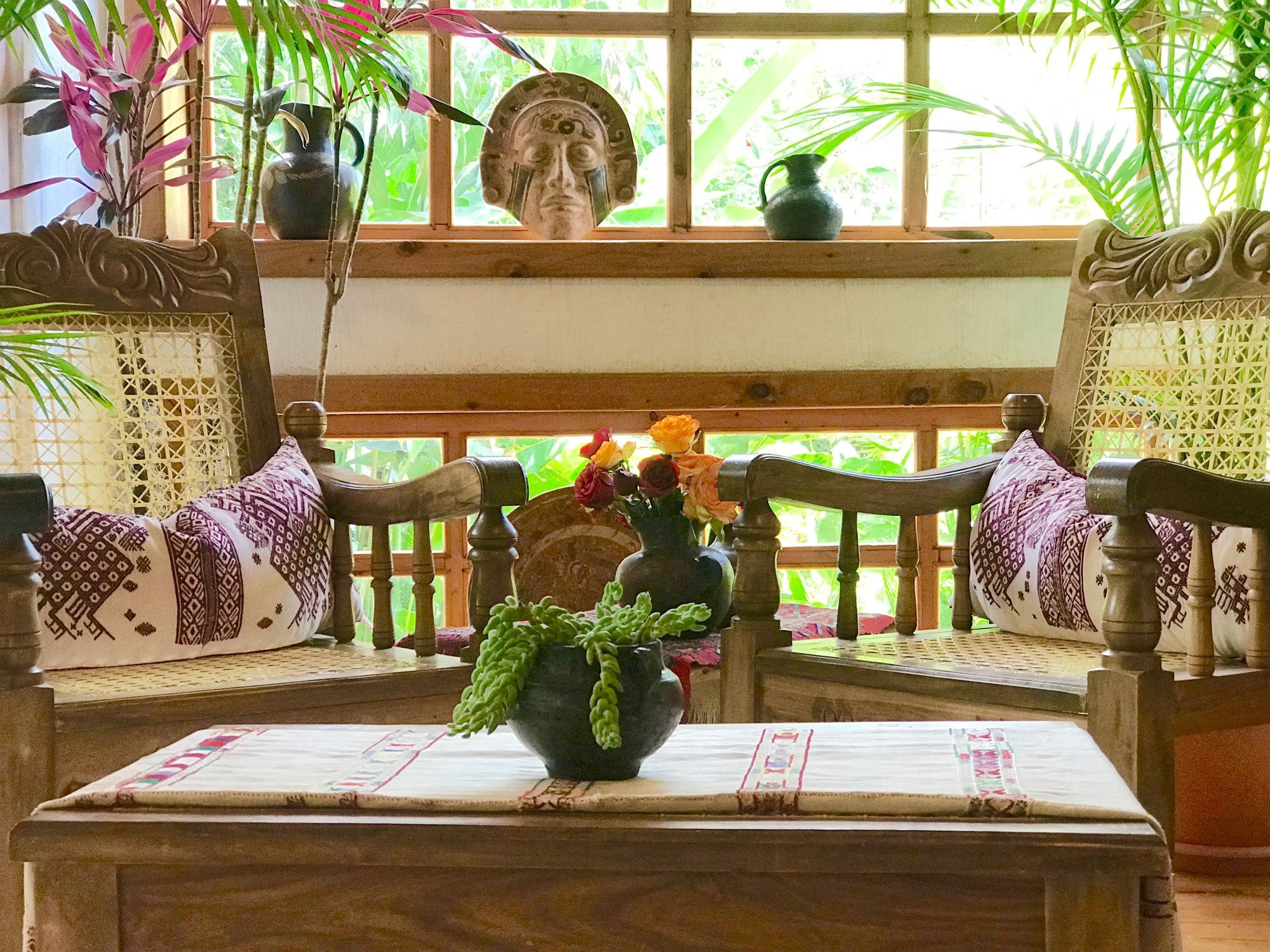 Guatemalan textiles, huipil pillow - Lamour Artisans