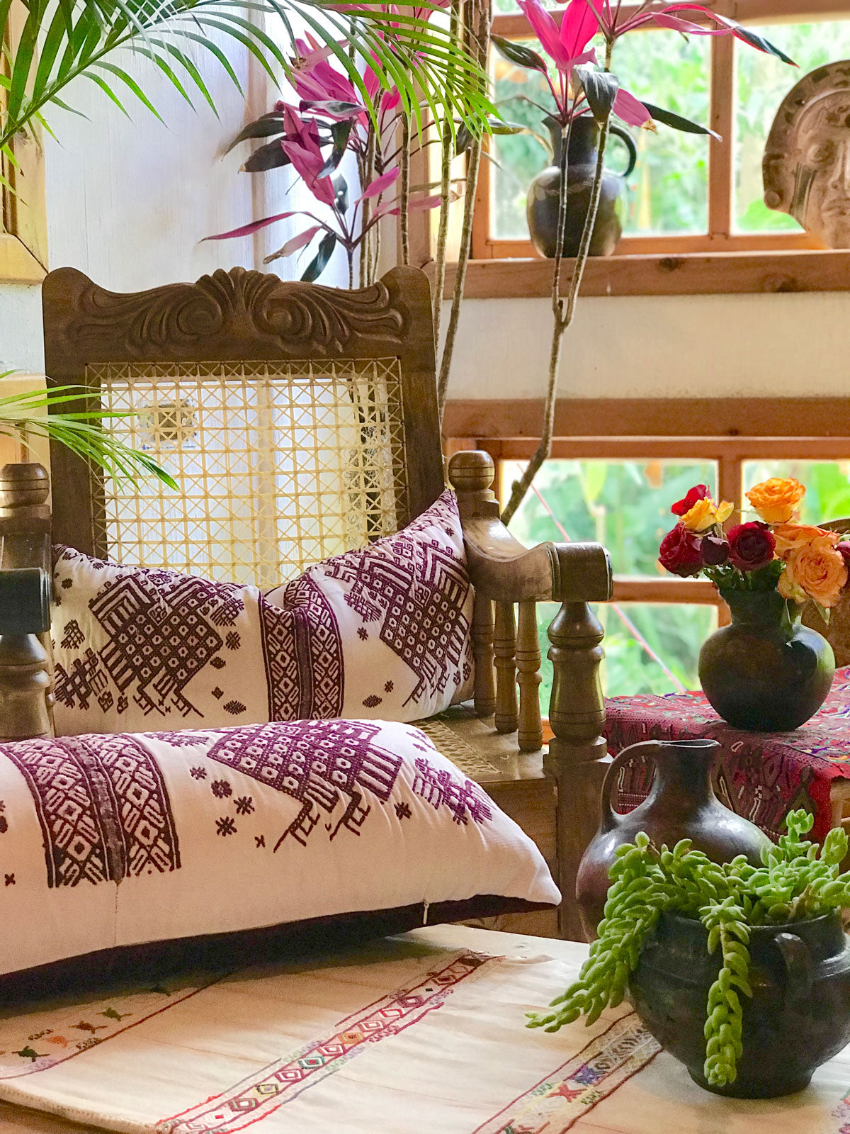 Guatemalan textiles, huipil pillow - Lamour Artisans