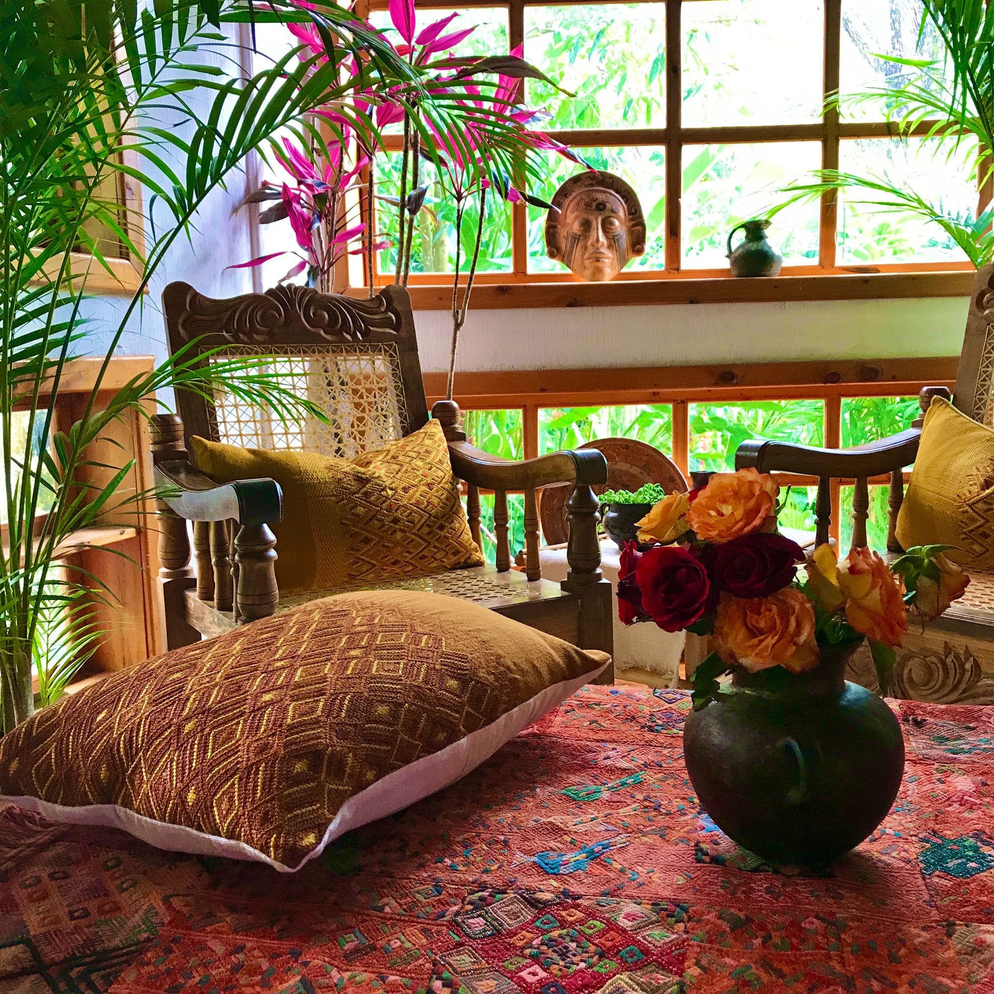 Guatemalan textiles, huipil pillow - Lamour Artisans