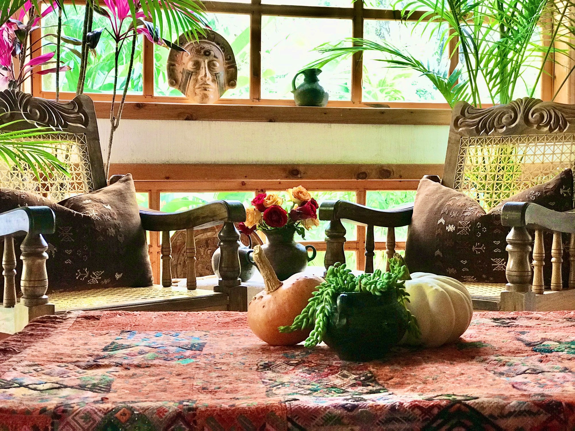 Guatemalan textiles, huipil pillow - Lamour Artisans