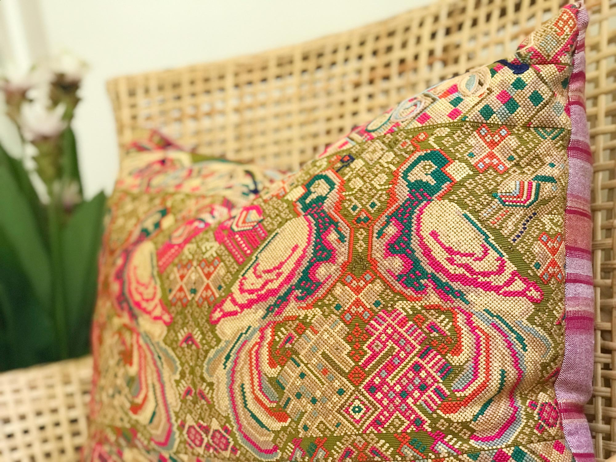 Guatemalan Huipil Pillows - Chichicastenango Quetzales I