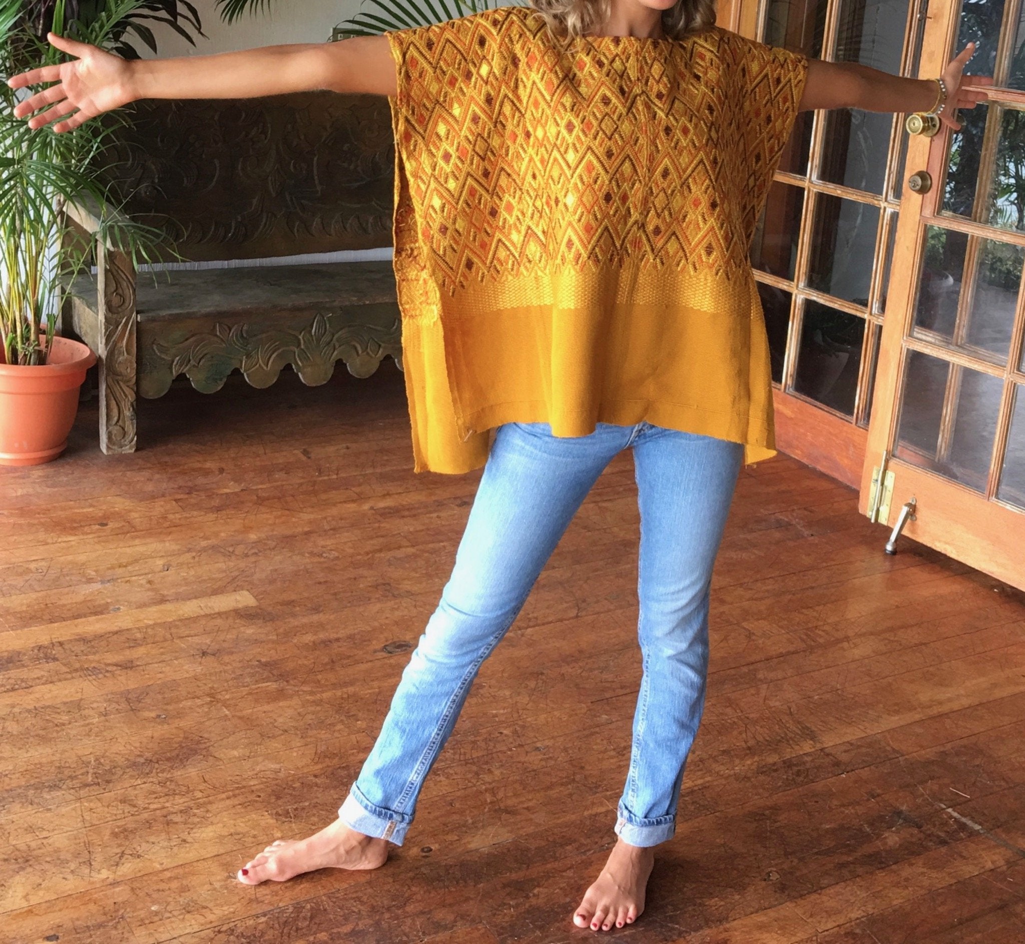 Guatemalan textiles, huipil - Lamour Artisans