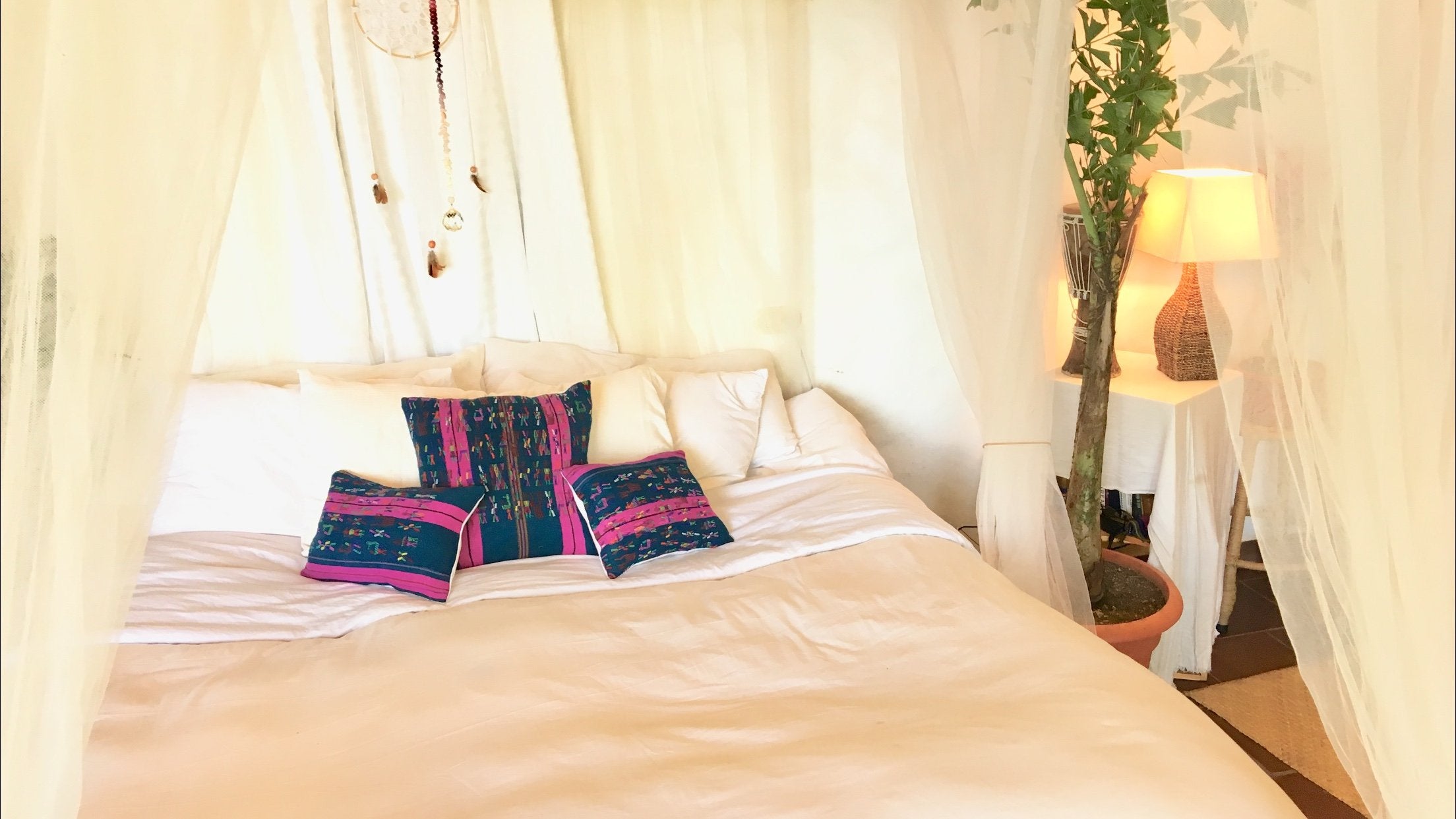 Guatemalan textiles, huipil pillow - Lamour Artisans