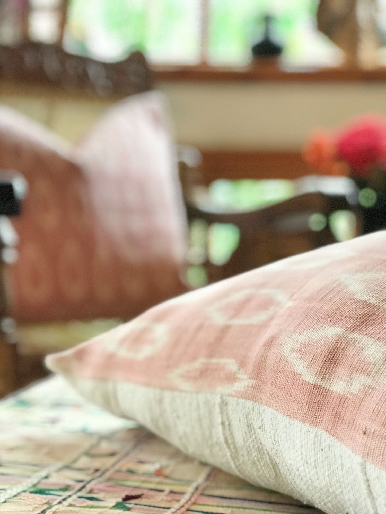 Guatemalan textiles, ikat pillow - Lamour Artisans