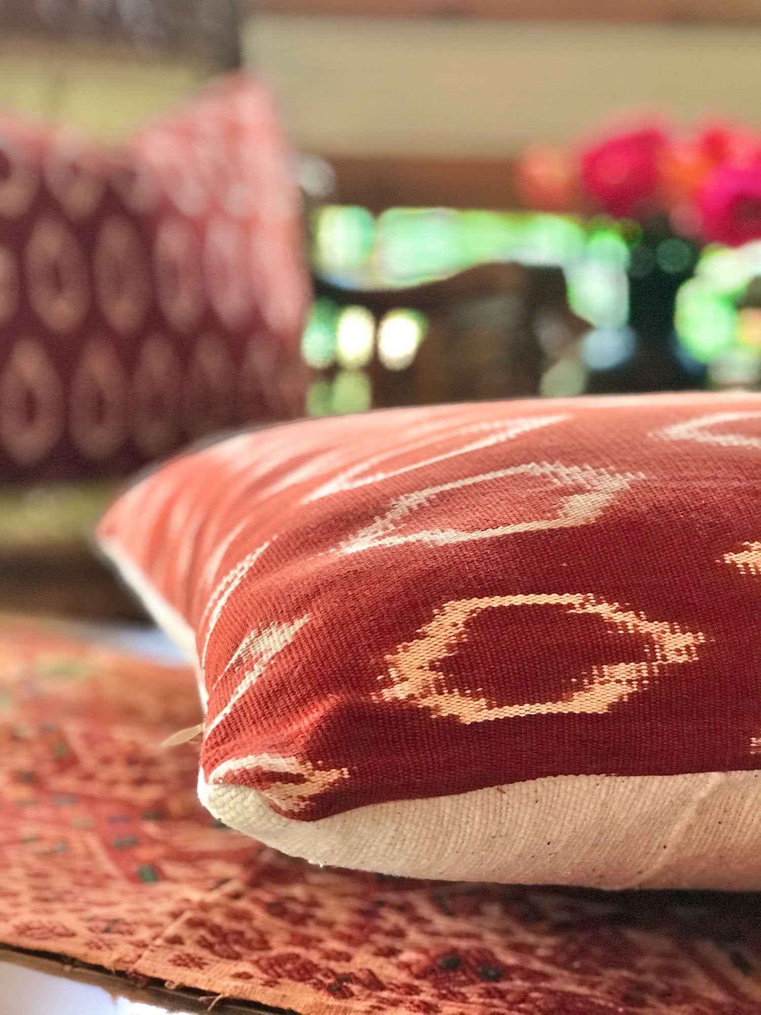 Guatemalan textiles, ikat pillow - Lamour Artisans