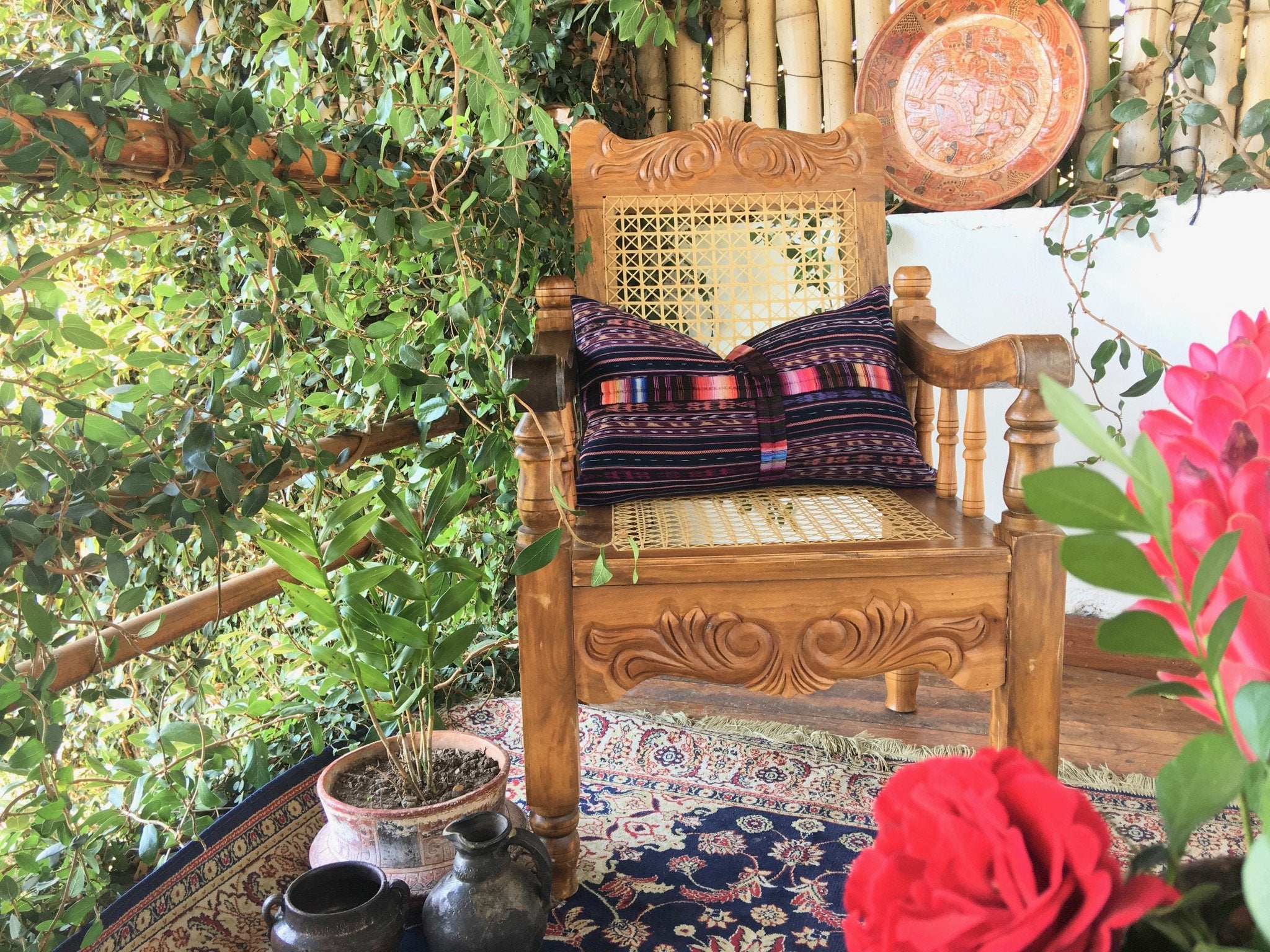 Guatemalan textiles, ikat pillow - Lamour Artisans