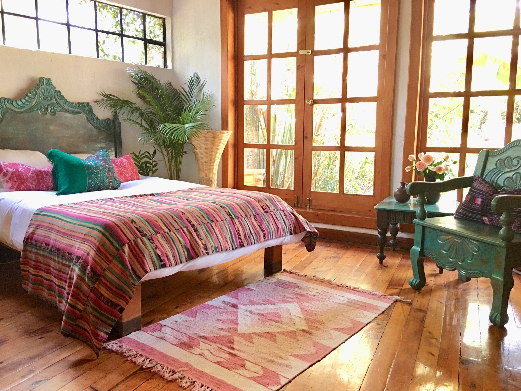 Guatemalan textiles, ikat pillow - Lamour Artisans