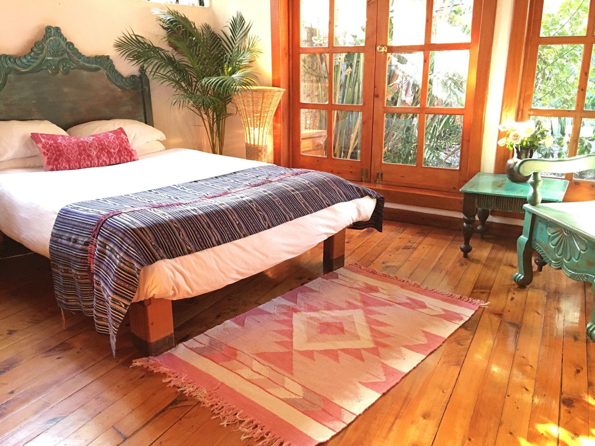 Guatemalan textiles, ikat pillow - Lamour Artisans